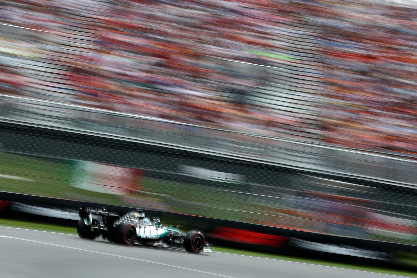 GP CANADA, George Russell (GBR) Mercedes AMG Formula One Team W17.
23.05.2026. Formula 1 World Championship, Rd 5, Canadian Grand Prix, Montreal, Canada, Sprint e Qualifiche Day.
- www.xpbimages.com, EMail: requests@xpbimages.com © Copyright: Bearne / XPB Images