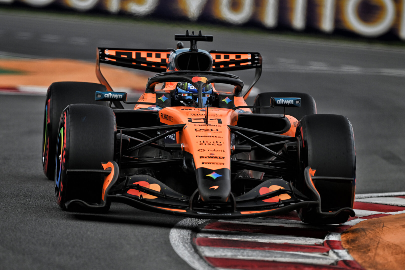 GP CANADA, Oscar Piastri (AUS) McLaren F1 Team MCL40.
23.05.2026. Formula 1 World Championship, Rd 5, Canadian Grand Prix, Montreal, Canada, Sprint e Qualifiche Day.
- www.xpbimages.com, EMail: requests@xpbimages.com © Copyright: Price / XPB Images