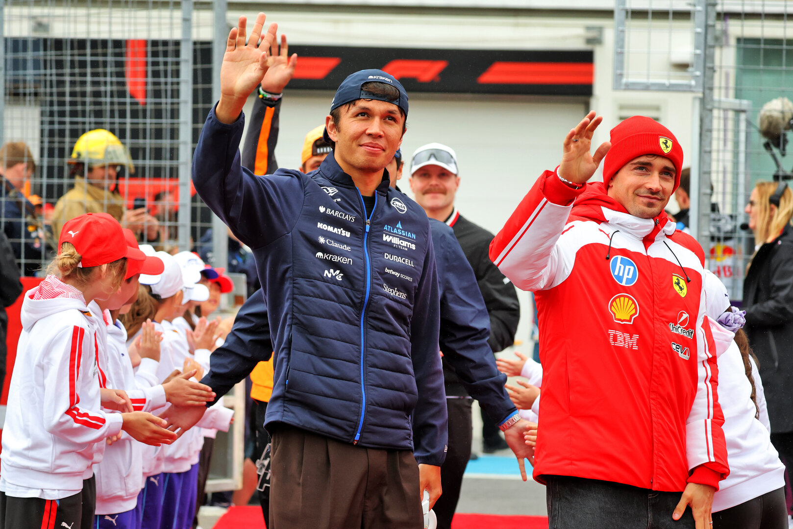 GP CANADA, (L to R): Alexander Albon (THA) Williams F1 Team e Charles Leclerc (MON) Ferrari on the drivers' parade.
24.05.2026. Formula 1 World Championship, Rd 5, Canadian Grand Prix, Montreal, Canada, Gara Day.
- www.xpbimages.com, EMail: requests@xpbimages.com © Copyright: Charniaux / XPB Images