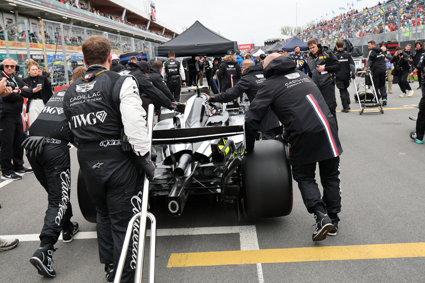 GP CANADA, Valtteri Bottas (FIN) Cadillac Formula 1 Team MAC-26 on the grid.
24.05.2026. Formula 1 World Championship, Rd 5, Canadian Grand Prix, Montreal, Canada, Gara Day.
- www.xpbimages.com, EMail: requests@xpbimages.com © Copyright: Batchelor / XPB Images