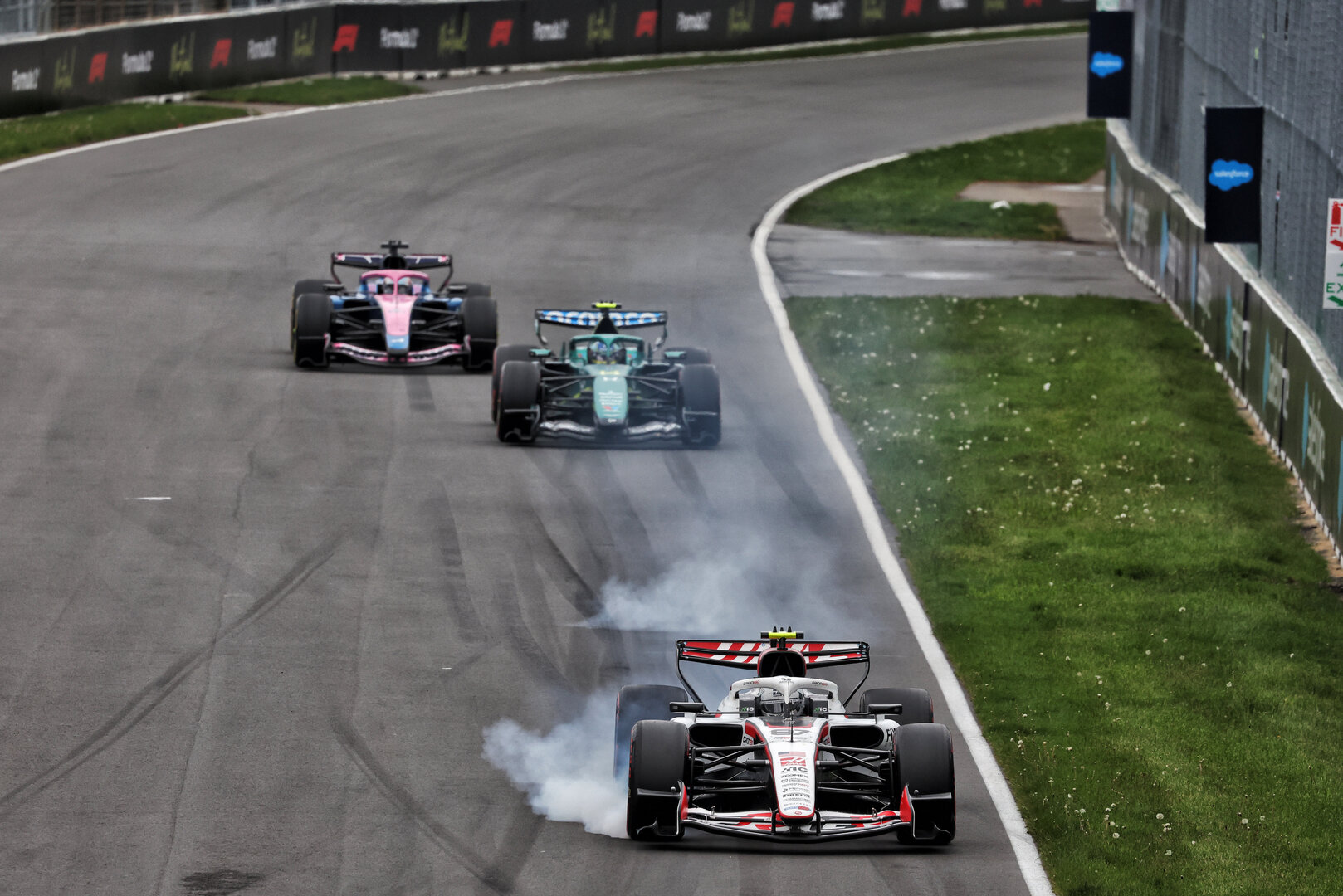 GP CANADA, Oliver Bearman (GBR) Haas F1 Team VF-26 locks up under braking.
24.05.2026. Formula 1 World Championship, Rd 5, Canadian Grand Prix, Montreal, Canada, Gara Day.
 - www.xpbimages.com, EMail: requests@xpbimages.com © Copyright: Dunbar / XPB Images