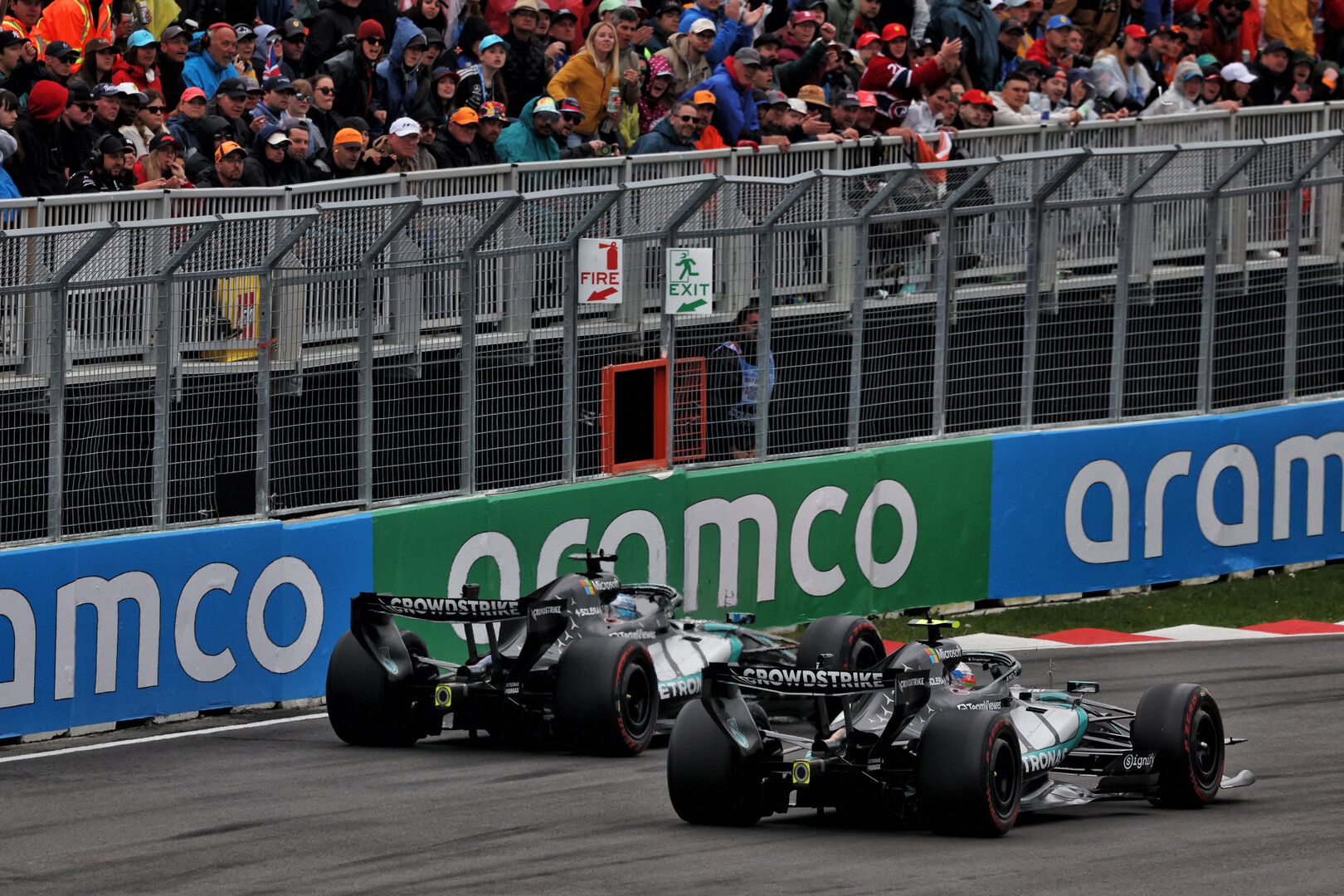 GP CANADA, Andrea Kimi Antonelli (ITA) Mercedes AMG Formula One Team W17 e George Russell (GBR) Mercedes AMG Formula One Team W17 battle for position.
24.05.2026. Formula 1 World Championship, Rd 5, Canadian Grand Prix, Montreal, Canada, Gara Day.
 - www.xpbimages.com, EMail: requests@xpbimages.com © Copyright: Dunbar / XPB Images