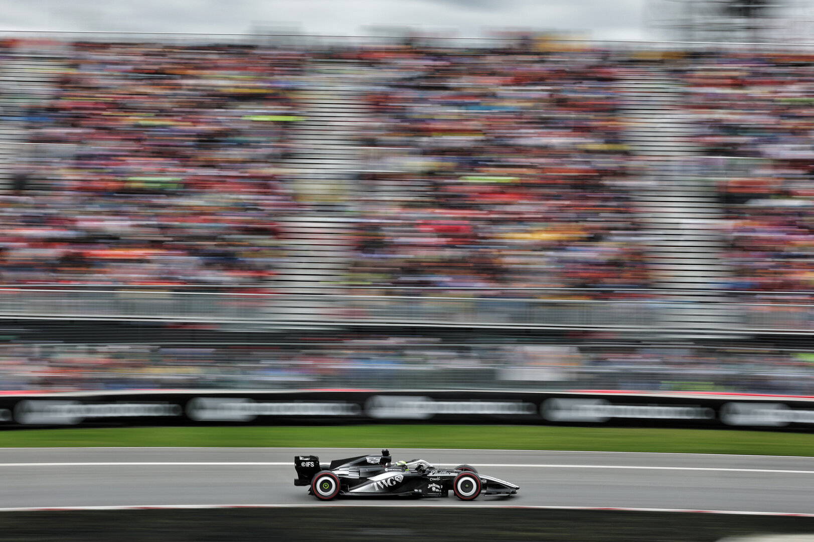 GP CANADA, Sergio Perez (MEX) Cadillac Formula 1 Team MAC-26.
24.05.2026. Formula 1 World Championship, Rd 5, Canadian Grand Prix, Montreal, Canada, Gara Day.
- www.xpbimages.com, EMail: requests@xpbimages.com © Copyright: Moy / XPB Images