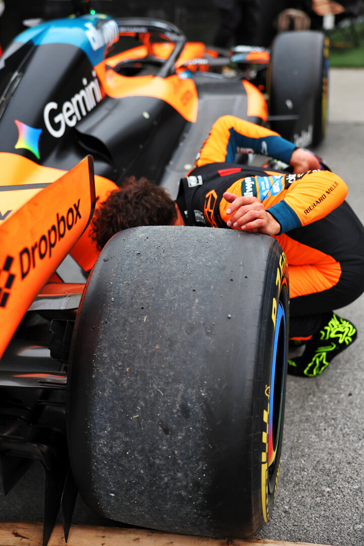 GP CANADA, Lando Norris (GBR) McLaren F1 Team MCL40 retired from the race.
24.05.2026. Formula 1 World Championship, Rd 5, Canadian Grand Prix, Montreal, Canada, Gara Day.
 - www.xpbimages.com, EMail: requests@xpbimages.com © Copyright: Dunbar / XPB Images