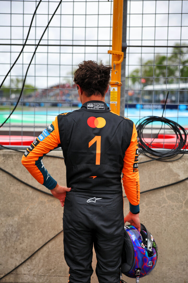 GP CANADA, Lando Norris (GBR) McLaren F1 Team retired from the race.
24.05.2026. Formula 1 World Championship, Rd 5, Canadian Grand Prix, Montreal, Canada, Gara Day.
- www.xpbimages.com, EMail: requests@xpbimages.com © Copyright: Dunbar / XPB Images