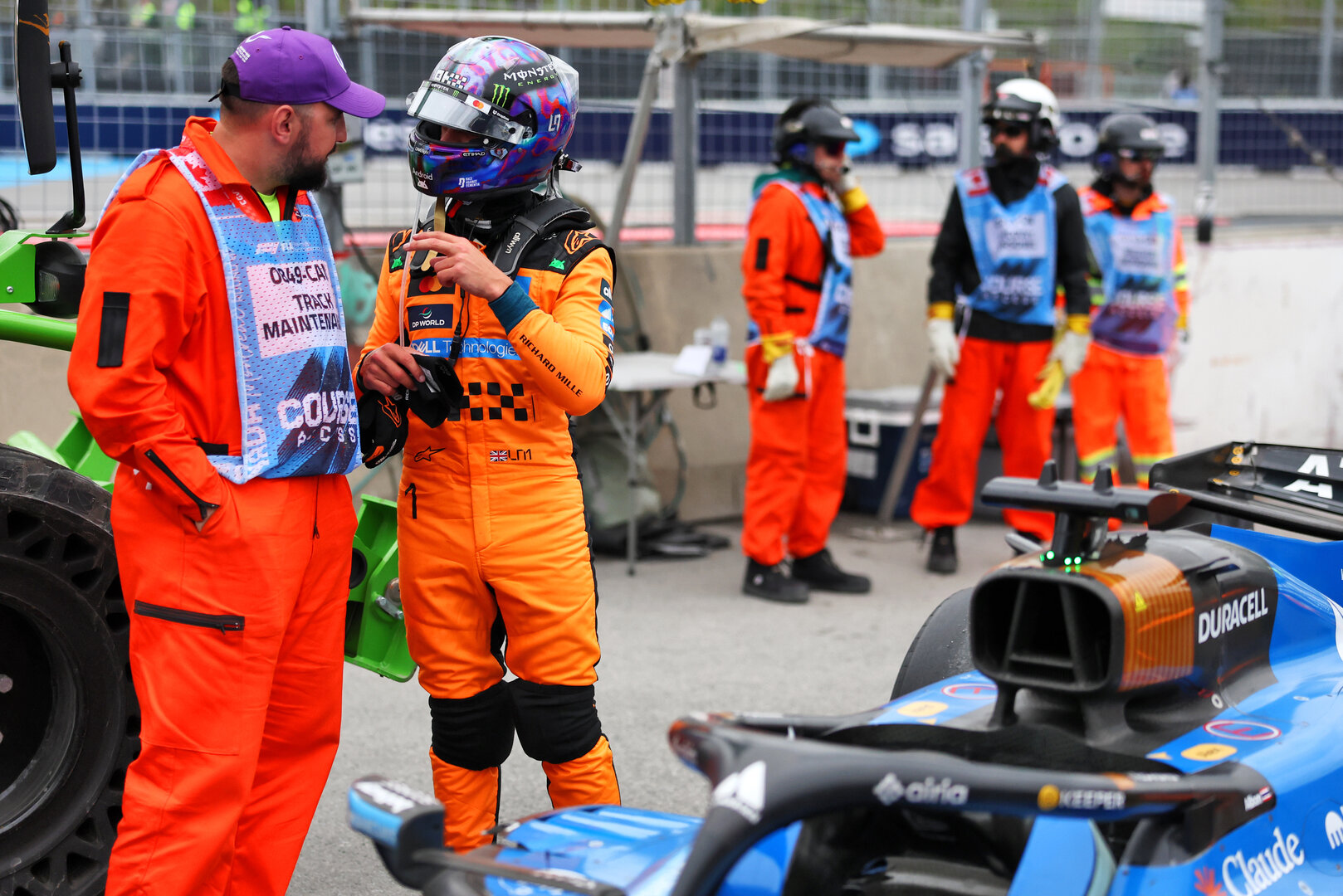 GP CANADA, Lando Norris (GBR) McLaren F1 Team retired from the race.
24.05.2026. Formula 1 World Championship, Rd 5, Canadian Grand Prix, Montreal, Canada, Gara Day.
 - www.xpbimages.com, EMail: requests@xpbimages.com © Copyright: Dunbar / XPB Images