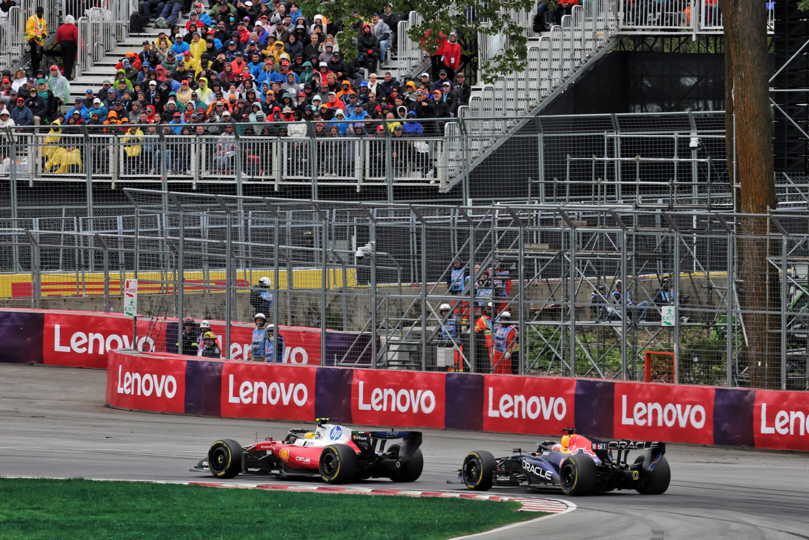 GP CANADA, Lewis Hamilton (GBR) Ferrari SF-26 davanti a Max Verstappen (NLD) Red Bull Racing RB22.
24.05.2026. Formula 1 World Championship, Rd 5, Canadian Grand Prix, Montreal, Canada, Gara Day.
- www.xpbimages.com, EMail: requests@xpbimages.com © Copyright: Moy / XPB Images