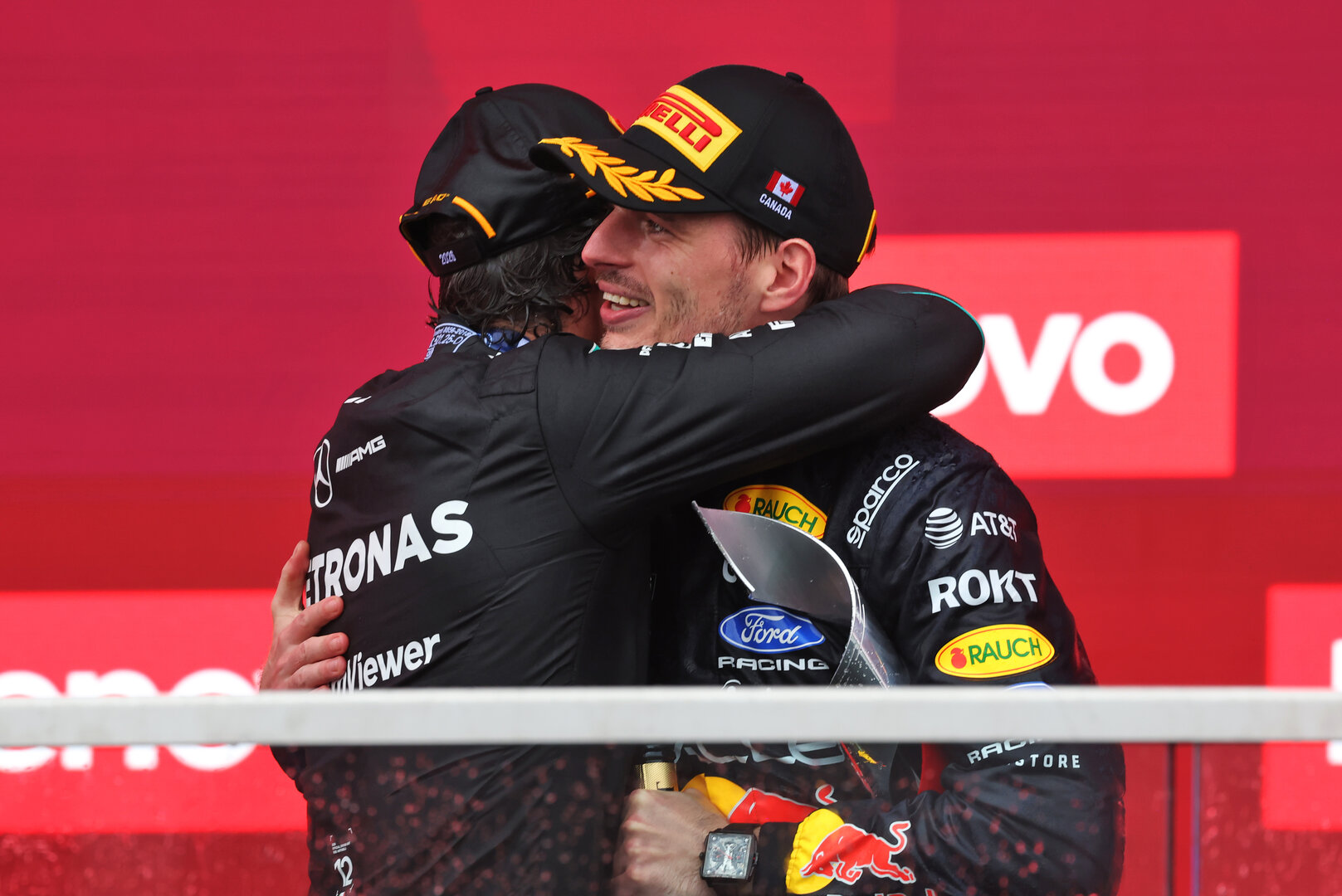 GP CANADA, (L to R): Gara winner Andrea Kimi Antonelli (ITA) Mercedes AMG Formula One Team celebrates on the podium with third placed Max Verstappen (NLD) Red Bull Racing.
24.05.2026. Formula 1 World Championship, Rd 5, Canadian Grand Prix, Montreal, Canada, Gara Day.
 - www.xpbimages.com, EMail: requests@xpbimages.com © Copyright: Dunbar / XPB Images