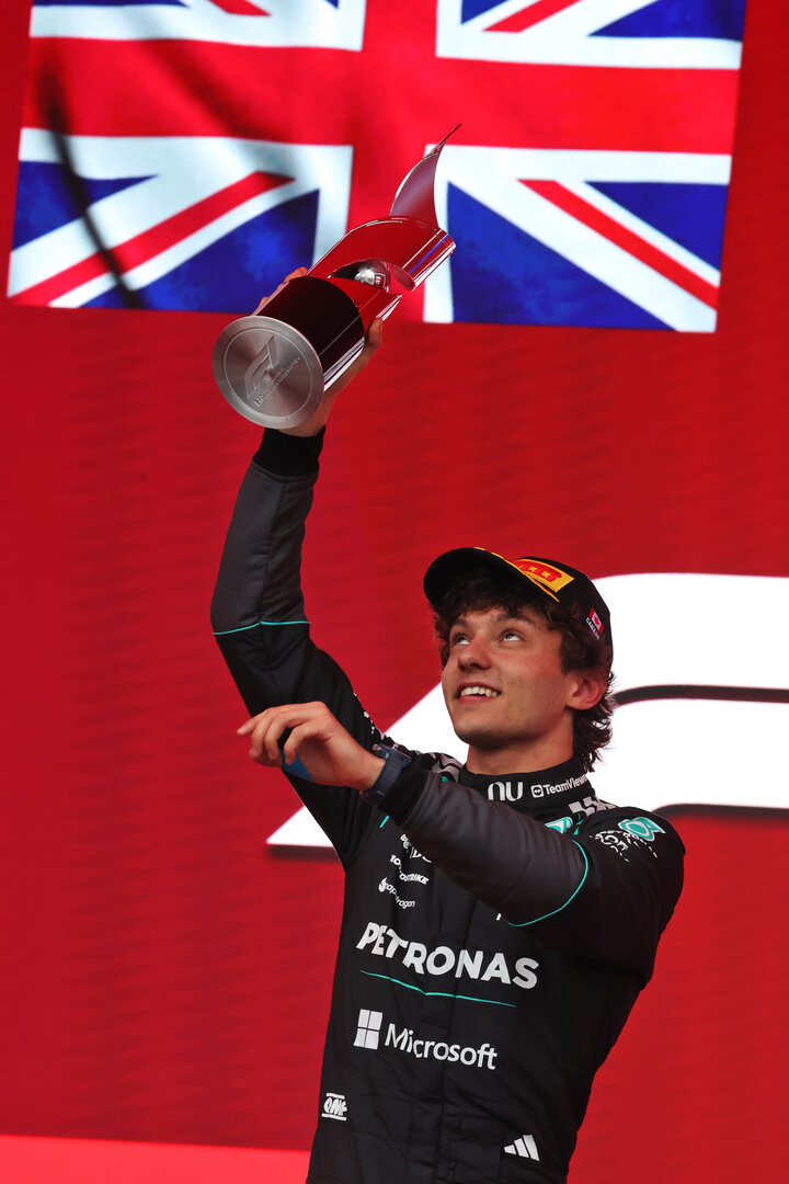 GP CANADA, Gara winner Andrea Kimi Antonelli (ITA) Mercedes AMG Formula One Team celebrates on the podium.
24.05.2026. Formula 1 World Championship, Rd 5, Canadian Grand Prix, Montreal, Canada, Gara Day.
- www.xpbimages.com, EMail: requests@xpbimages.com © Copyright: Dunbar / XPB Images