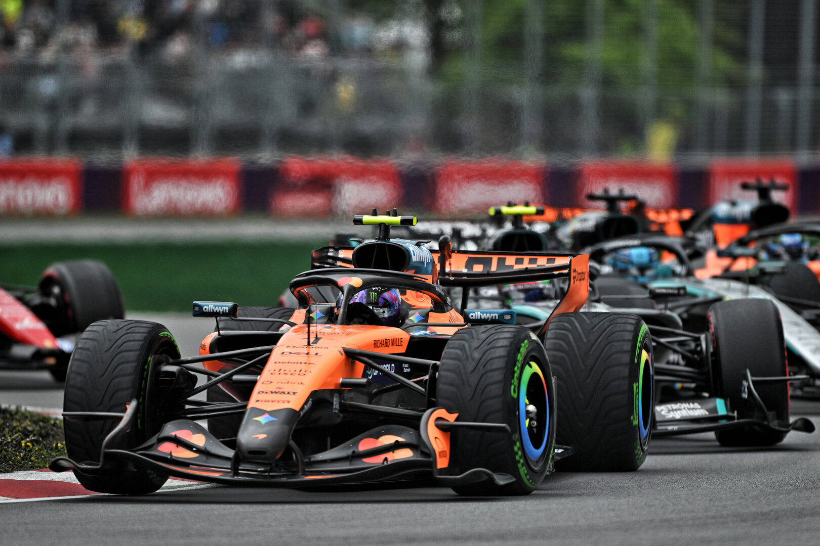 GP CANADA, Lando Norris (GBR) McLaren F1 Team MCL40 davanti a at the partenza of the race.
24.05.2026. Formula 1 World Championship, Rd 5, Canadian Grand Prix, Montreal, Canada, Gara Day.
- www.xpbimages.com, EMail: requests@xpbimages.com © Copyright: Price / XPB Images