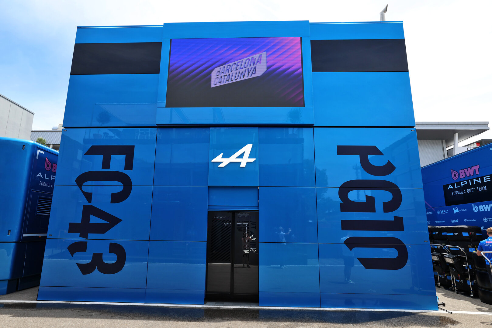 GP CATALUNYA, Alpine F1 Team engineering hub in the paddock.
11.06.2026. Formula 1 World Championship, Rd 7, Barcelona-Catalunya Grand Prix, Barcelona, Spain, Preparation Day.
- www.xpbimages.com, EMail: requests@xpbimages.com © Copyright: Rew / XPB Images