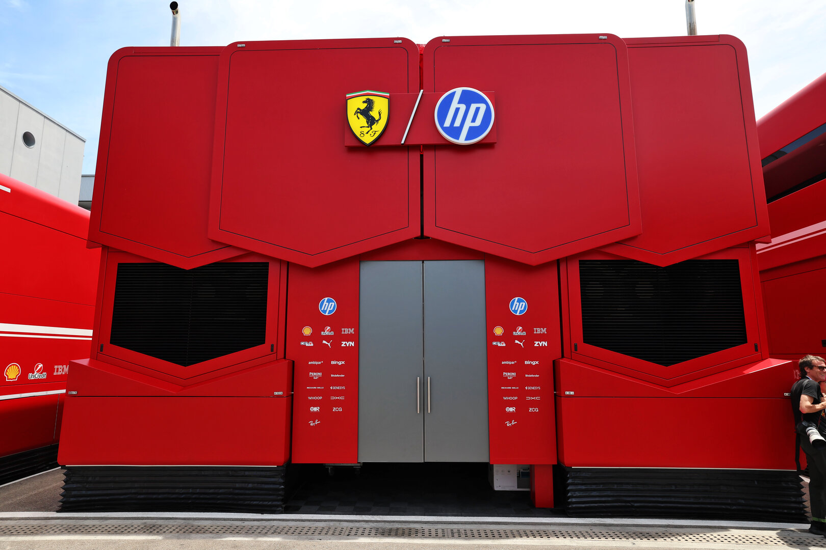 GP CATALUNYA, Ferrari engineering hub in the paddock.
11.06.2026. Formula 1 World Championship, Rd 7, Barcelona-Catalunya Grand Prix, Barcelona, Spain, Preparation Day.
- www.xpbimages.com, EMail: requests@xpbimages.com © Copyright: Rew / XPB Images