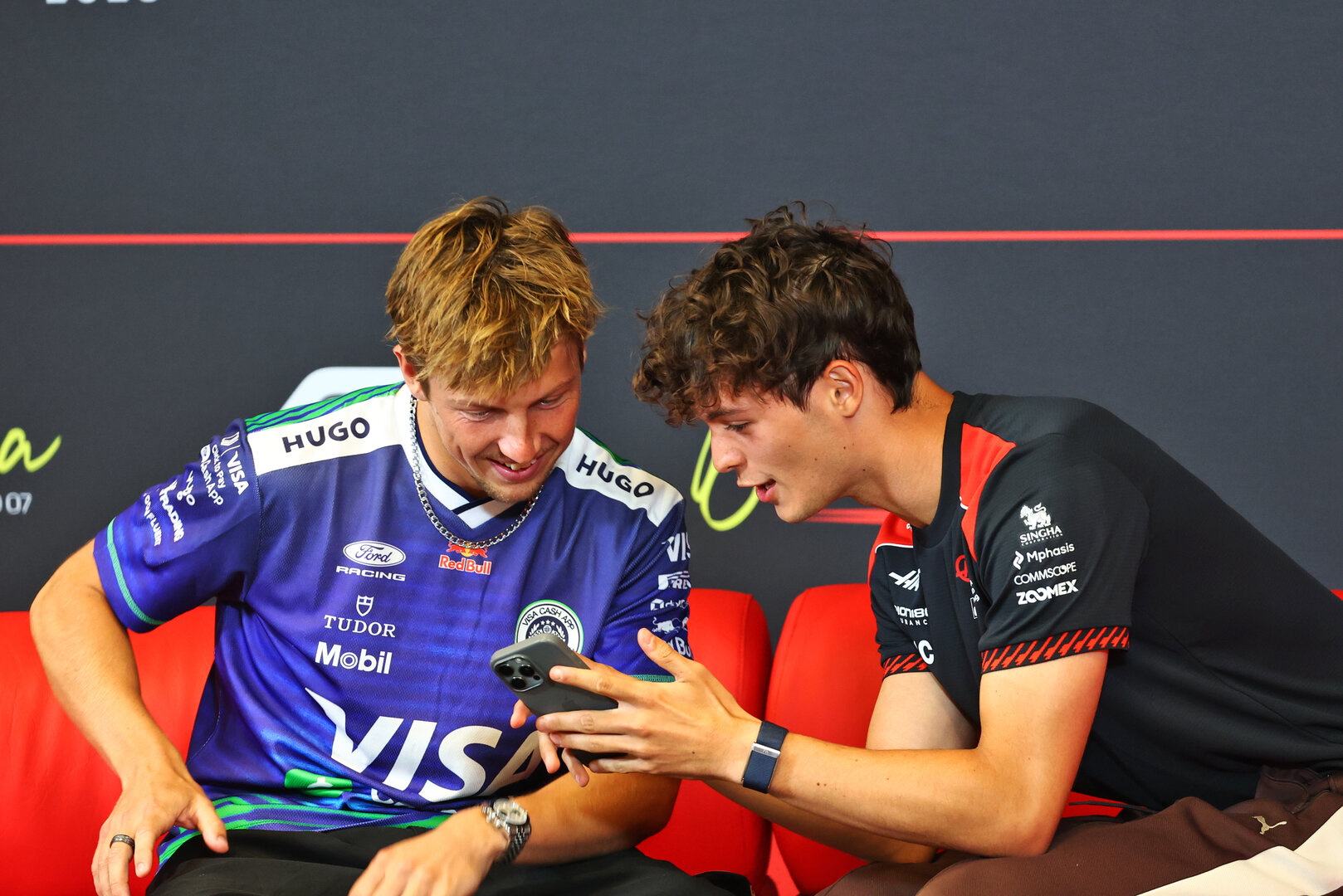 GP CATALUNYA, (L to R): Liam Lawson (NZL) Racing Bulls Formula One Team e Oliver Bearman (GBR) Haas F1 Team in the FIA Press Conference.
11.06.2026. Formula 1 World Championship, Rd 7, Barcelona-Catalunya Grand Prix, Barcelona, Spain, Preparation Day.
- www.xpbimages.com, EMail: requests@xpbimages.com © Copyright: Bearne / XPB Images