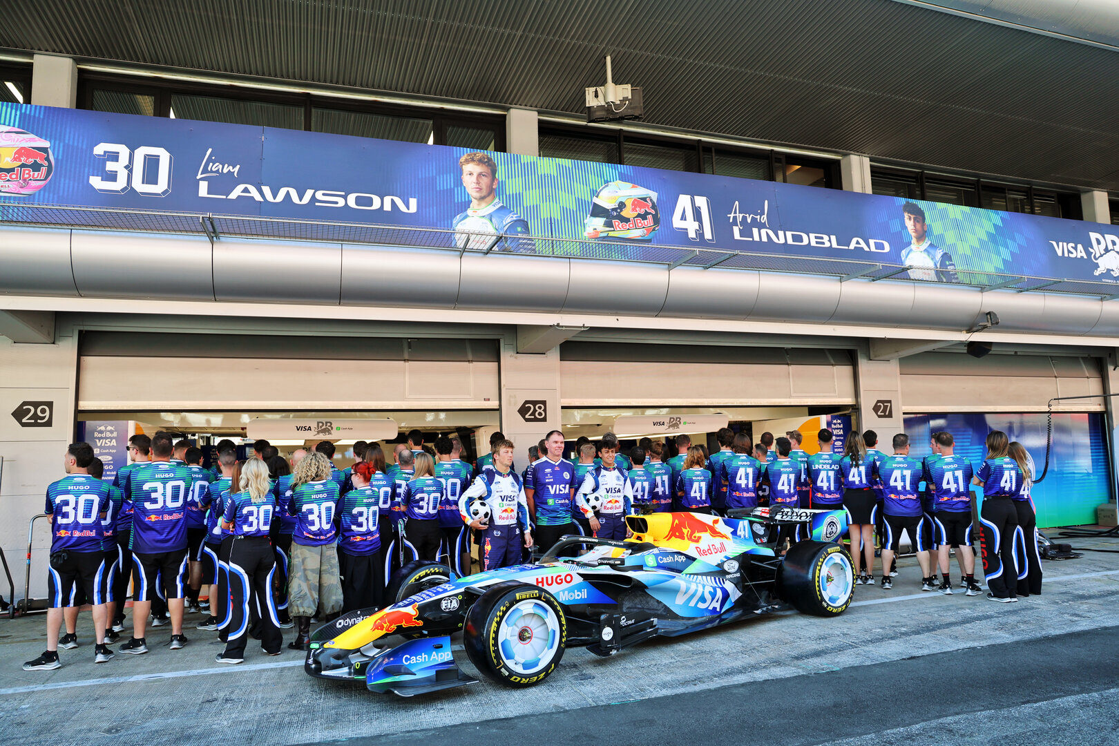 GP CATALUNYA, (L to R): Liam Lawson (NZL) Racing Bulls Formula One Team; Alan Permane (GBR) Racing Bulls Formula One Team Team Principal; e Arvid Lindblad (GBR) Racing Bulls Formula One Team, at a team photograph.
11.06.2026. Formula 1 World Championship, Rd 7, Barcelona-Catalunya Grand Prix, Barcelona, Spain, Preparation Day.
- www.xpbimages.com, EMail: requests@xpbimages.com © Copyright: Batchelor / XPB Images
