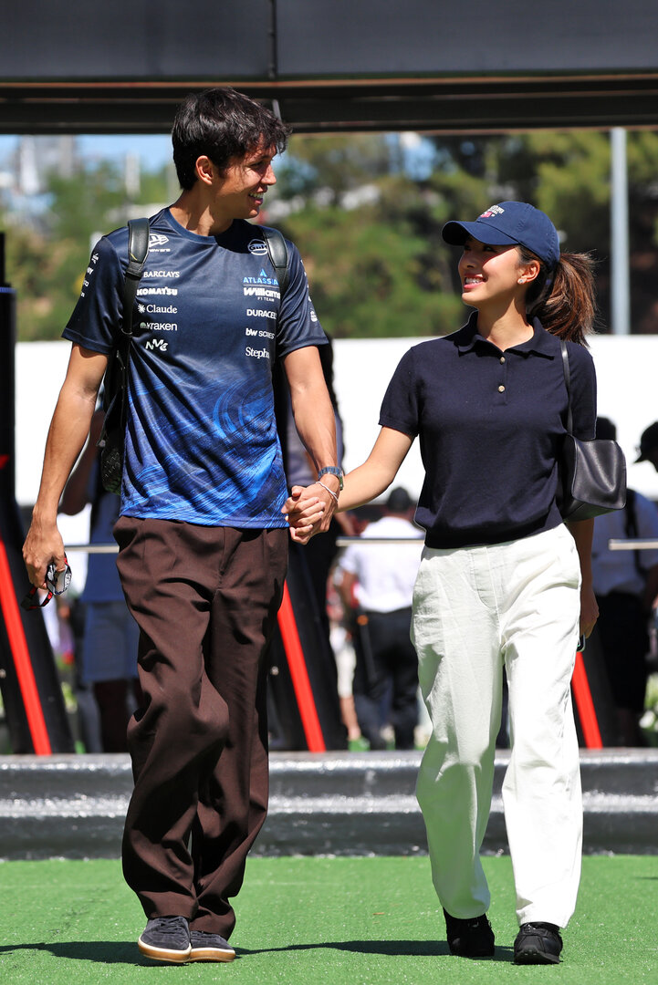 GP CATALUNYA, (L to R): Alexander Albon (THA) Williams F1 Team with Domenica Muni Lily He (CHN) Professional Golfer.
12.06.2026. Formula 1 World Championship, Rd 7, Barcelona-Catalunya Grand Prix, Barcelona, Spain, Practice Day.
- www.xpbimages.com, EMail: requests@xpbimages.com © Copyright: Rew / XPB Images