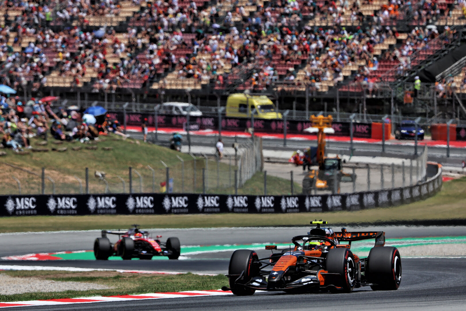 GP CATALUNYA, Leonardo Fornaroli (ITA) McLaren F1 Team MCL40 Reserve Driver.
12.06.2026. Formula 1 World Championship, Rd 7, Barcelona-Catalunya Grand Prix, Barcelona, Spain, Practice Day.
- www.xpbimages.com, EMail: requests@xpbimages.com © Copyright: Rew / XPB Images