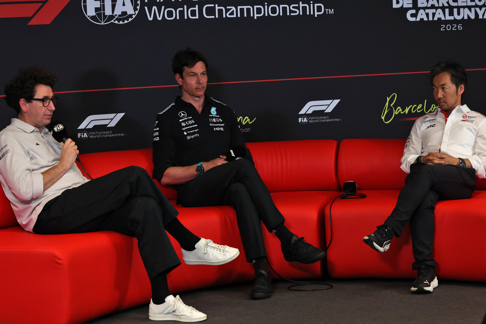 GP CATALUNYA, (L to R): Mattia Binotto (ITA) Audi F1 Team Motorsport Chief Operating e Chief Technical Officer; Toto Wolff (GER) Mercedes AMG Formula One Team Shareholder e Executive Director; e Ayao Komatsu (JPN) Haas F1 Team Principal, in the FIA Press Conference.
12.06.2026. Formula 1 World Championship, Rd 7, Barcelona-Catalunya Grand Prix, Barcelona, Spain, Practice Day.
- www.xpbimages.com, EMail: requests@xpbimages.com © Copyright: Rew / XPB Images