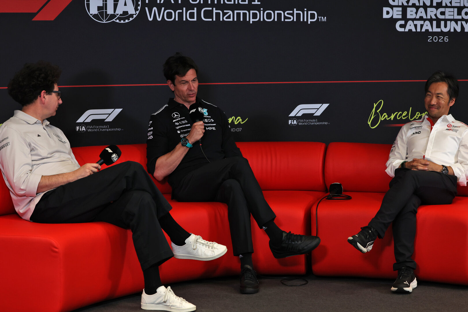 GP CATALUNYA, (L to R): Mattia Binotto (ITA) Audi F1 Team Motorsport Chief Operating e Chief Technical Officer; Toto Wolff (GER) Mercedes AMG Formula One Team Shareholder e Executive Director; e Ayao Komatsu (JPN) Haas F1 Team Principal, in the FIA Press Conference.
12.06.2026. Formula 1 World Championship, Rd 7, Barcelona-Catalunya Grand Prix, Barcelona, Spain, Practice Day.
- www.xpbimages.com, EMail: requests@xpbimages.com © Copyright: Rew / XPB Images