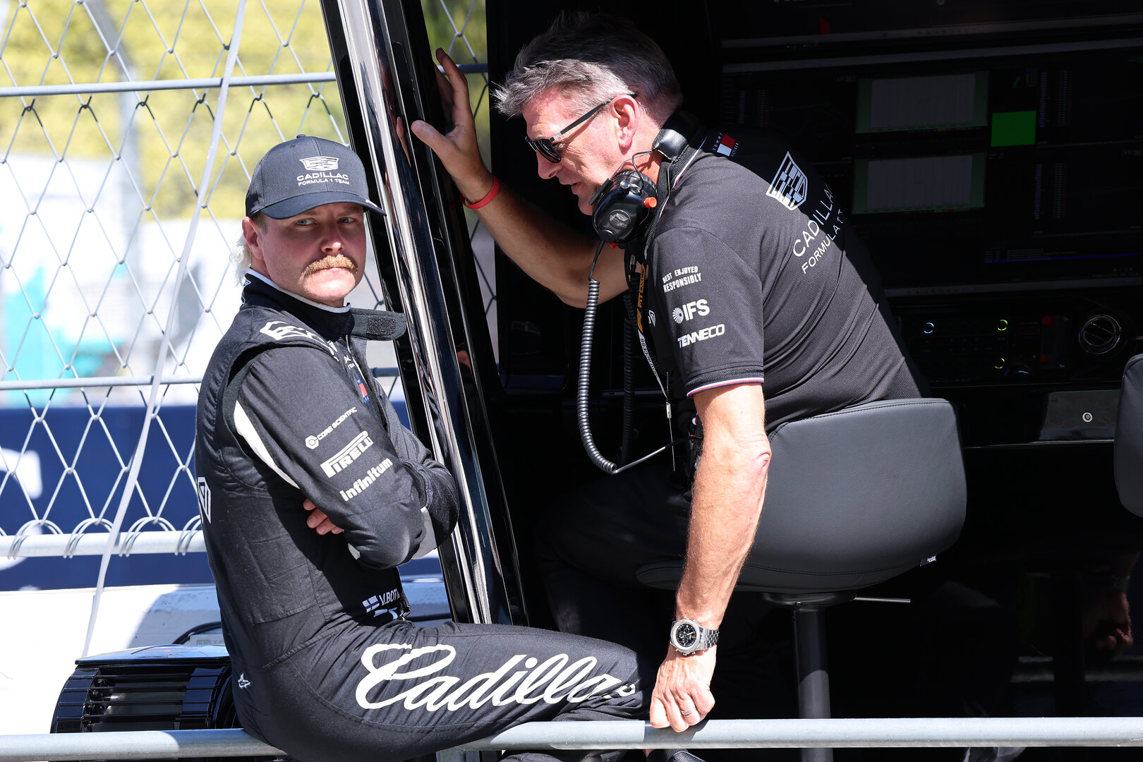 GP CATALUNYA, (L to R): Valtteri Bottas (FIN) Cadillac Formula 1 Team with Graeme Lowdon (GBR) Cadillac Formula 1 Team, Team Principal.
12.06.2026. Formula 1 World Championship, Rd 7, Barcelona-Catalunya Grand Prix, Barcelona, Spain, Practice Day.
- www.xpbimages.com, EMail: requests@xpbimages.com © Copyright: Batchelor / XPB Images
