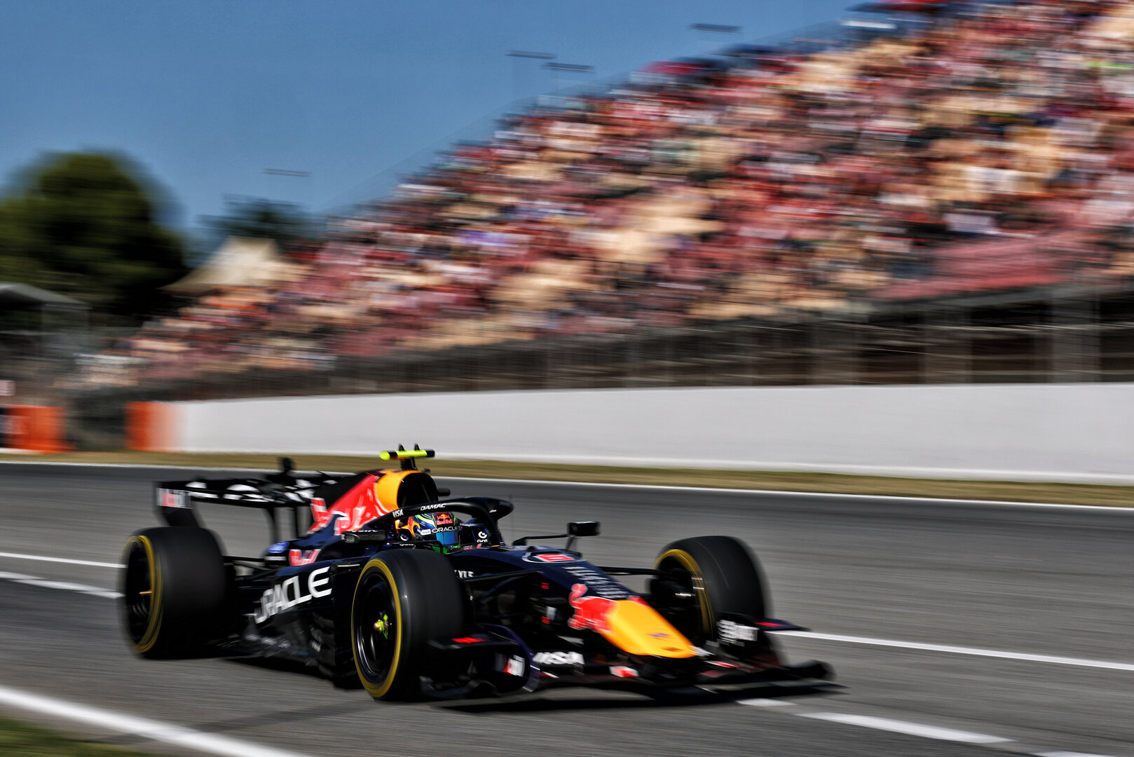 GP CATALUNYA, Isack Hadjar (FRA) Red Bull Racing RB22.
12.06.2026. Formula 1 World Championship, Rd 7, Barcelona-Catalunya Grand Prix, Barcelona, Spain, Practice Day.
- www.xpbimages.com, EMail: requests@xpbimages.com © Copyright: Bearne / XPB Images