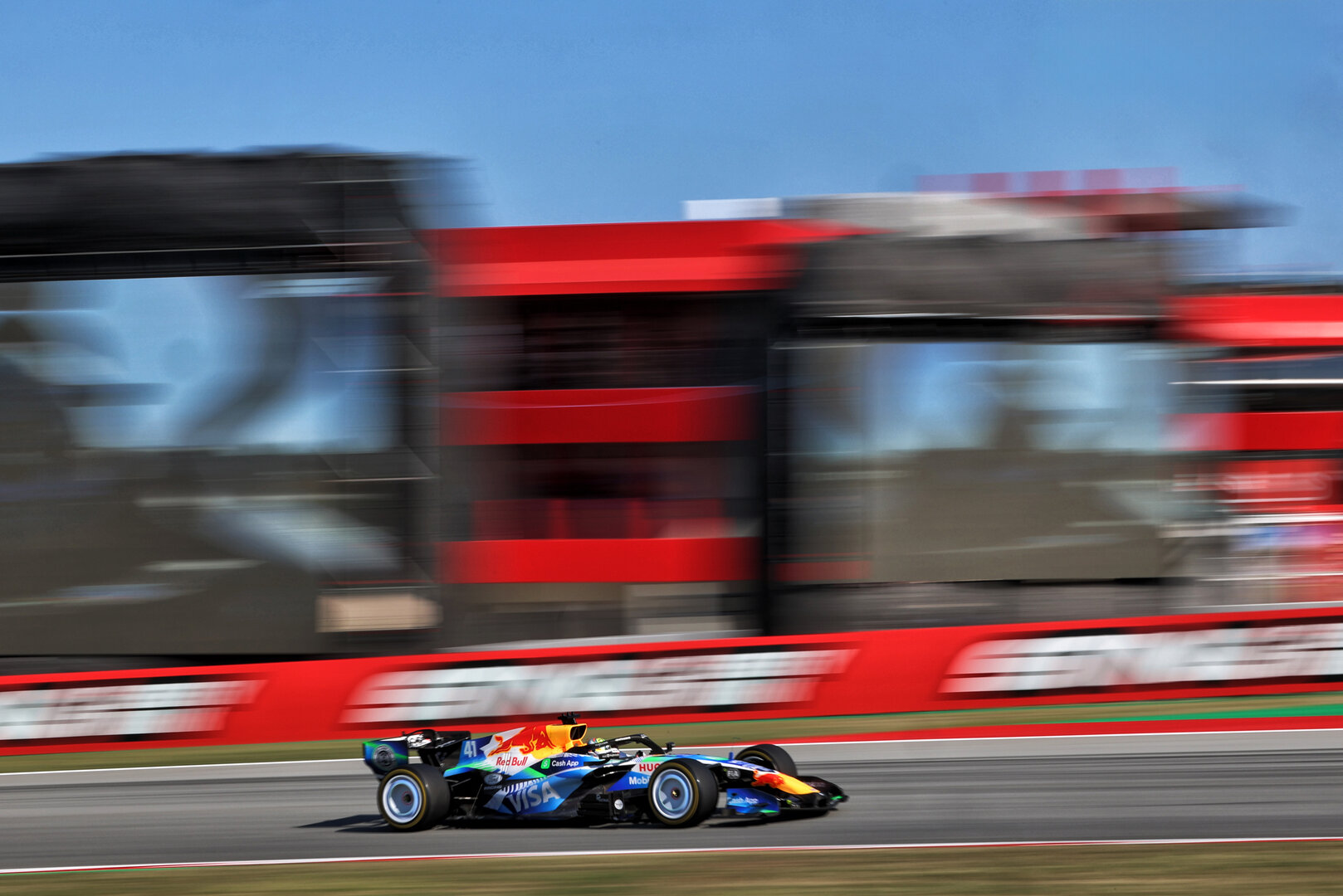 GP CATALUNYA, Isack Hadjar (FRA) Red Bull Racing RB22.
12.06.2026. Formula 1 World Championship, Rd 7, Barcelona-Catalunya Grand Prix, Barcelona, Spain, Practice Day.
- www.xpbimages.com, EMail: requests@xpbimages.com © Copyright: Rew / XPB Images