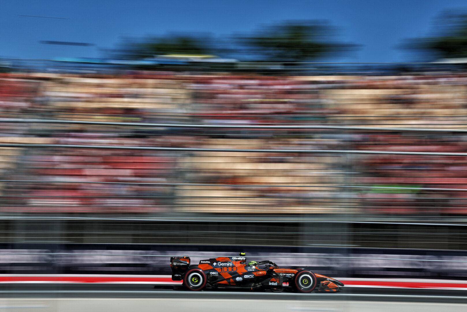GP CATALUNYA, Lando Norris (GBR) McLaren F1 Team MCL40.
12.06.2026. Formula 1 World Championship, Rd 7, Barcelona-Catalunya Grand Prix, Barcelona, Spain, Practice Day.
- www.xpbimages.com, EMail: requests@xpbimages.com © Copyright: Patching / XPB Images