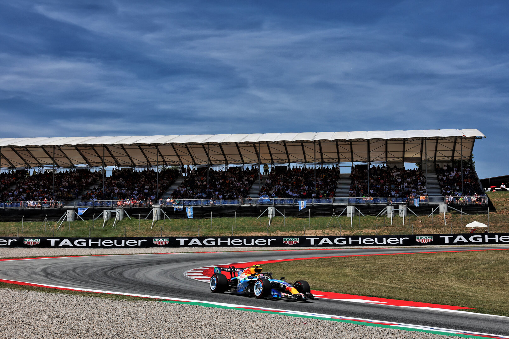 GP CATALUNYA, Liam Lawson (NZL) Racing Bulls Formula One Team VCARB 03.
13.06.2026. Formula 1 World Championship, Rd 7, Barcelona-Catalunya Grand Prix, Barcelona, Spain, Qualifiche Day.
- www.xpbimages.com, EMail: requests@xpbimages.com © Copyright: Rew / XPB Images