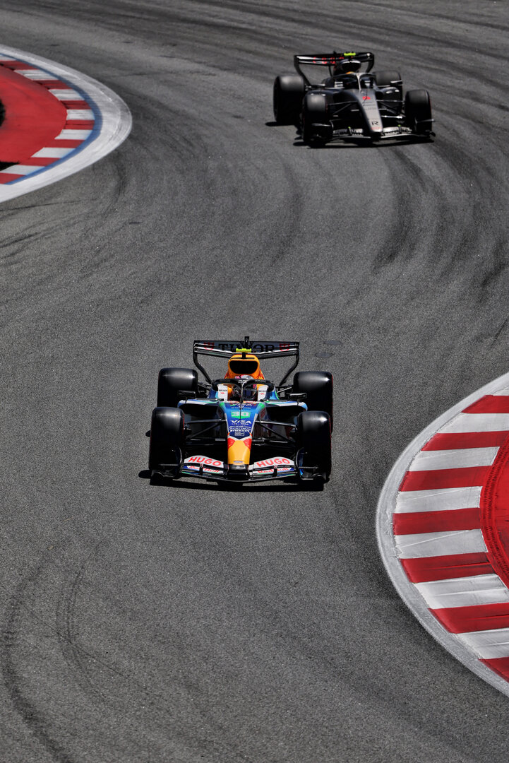 GP CATALUNYA, Liam Lawson (NZL) Racing Bulls Formula One Team VCARB 03.
13.06.2026. Formula 1 World Championship, Rd 7, Barcelona-Catalunya Grand Prix, Barcelona, Spain, Qualifiche Day.
- www.xpbimages.com, EMail: requests@xpbimages.com © Copyright: Rew / XPB Images