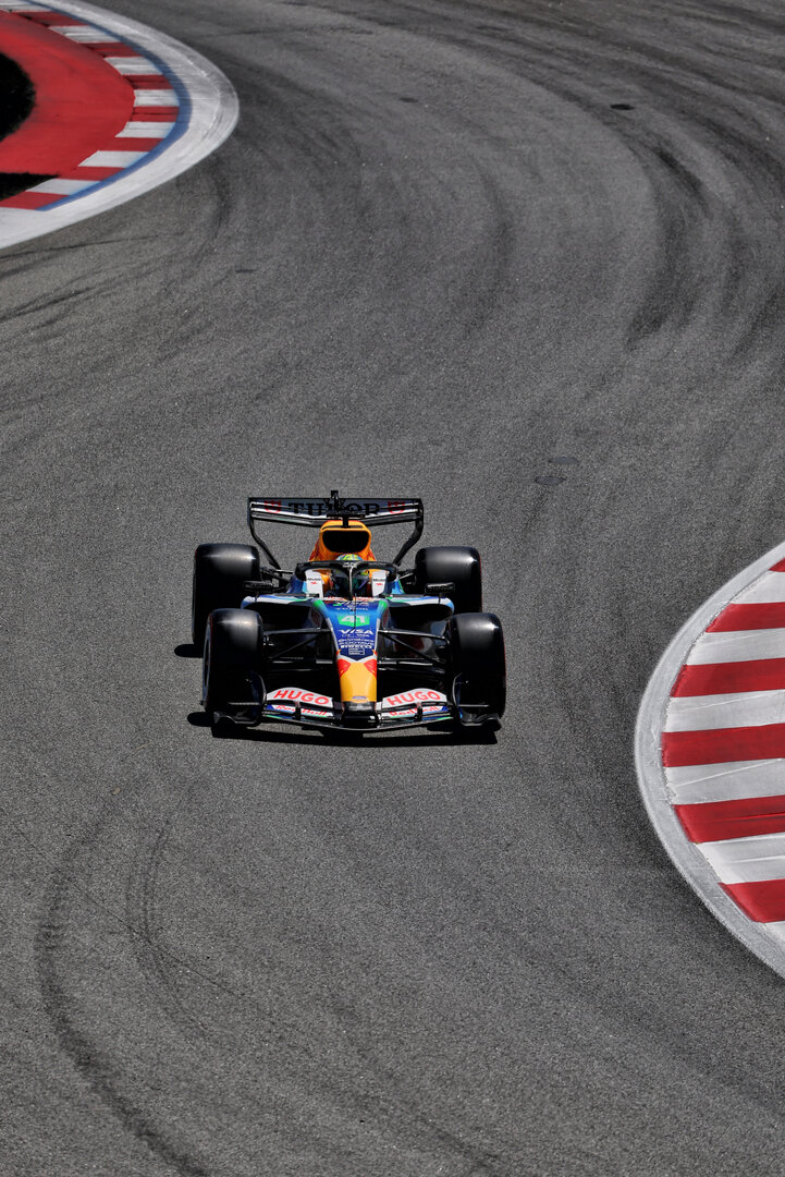 GP CATALUNYA, Arvid Lindblad (GBR) Racing Bulls Formula One Team VCARB 03.
13.06.2026. Formula 1 World Championship, Rd 7, Barcelona-Catalunya Grand Prix, Barcelona, Spain, Qualifiche Day.
- www.xpbimages.com, EMail: requests@xpbimages.com © Copyright: Rew / XPB Images