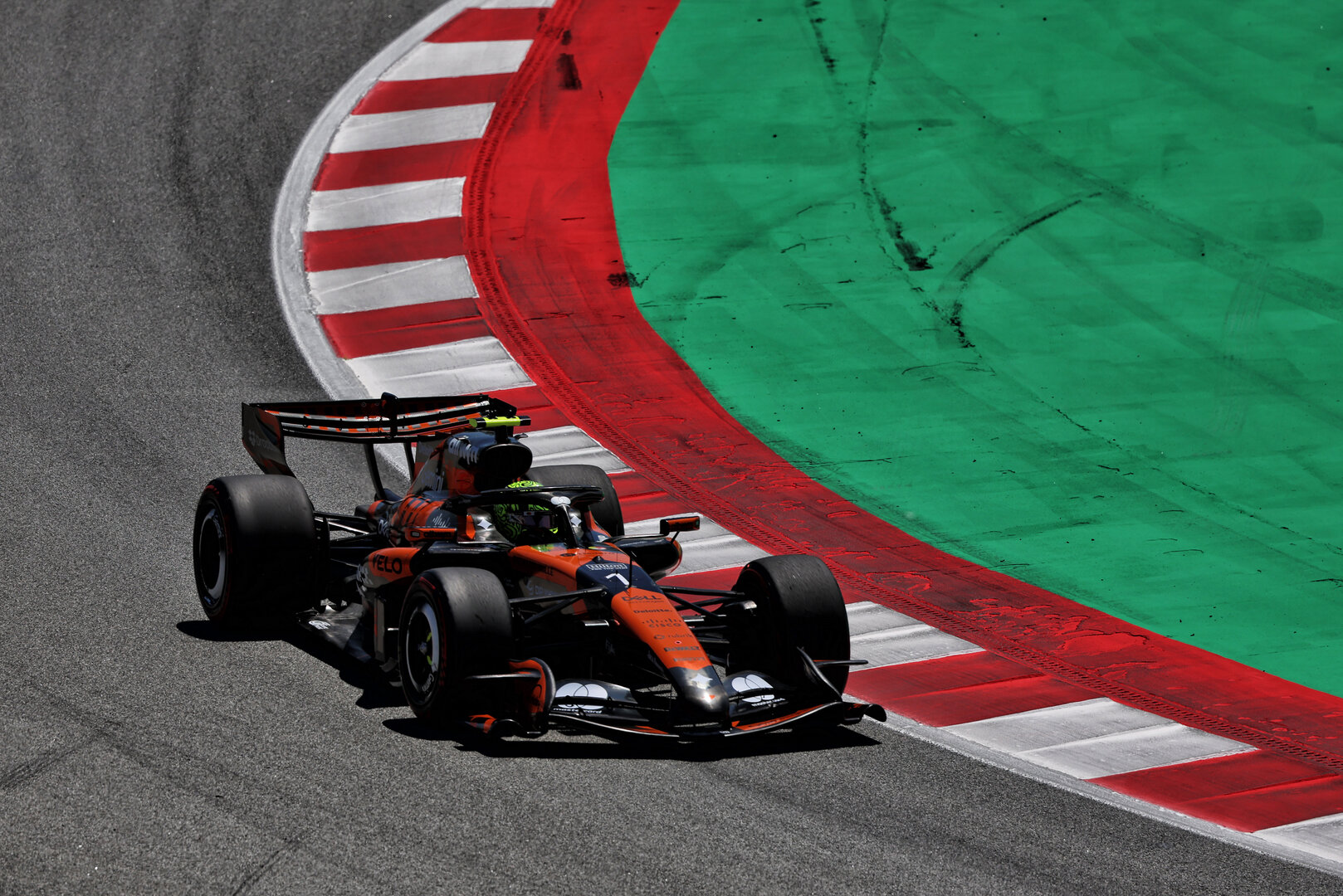 GP CATALUNYA, Lando Norris (GBR) McLaren F1 Team MCL40.
13.06.2026. Formula 1 World Championship, Rd 7, Barcelona-Catalunya Grand Prix, Barcelona, Spain, Qualifiche Day.
- www.xpbimages.com, EMail: requests@xpbimages.com © Copyright: Rew / XPB Images