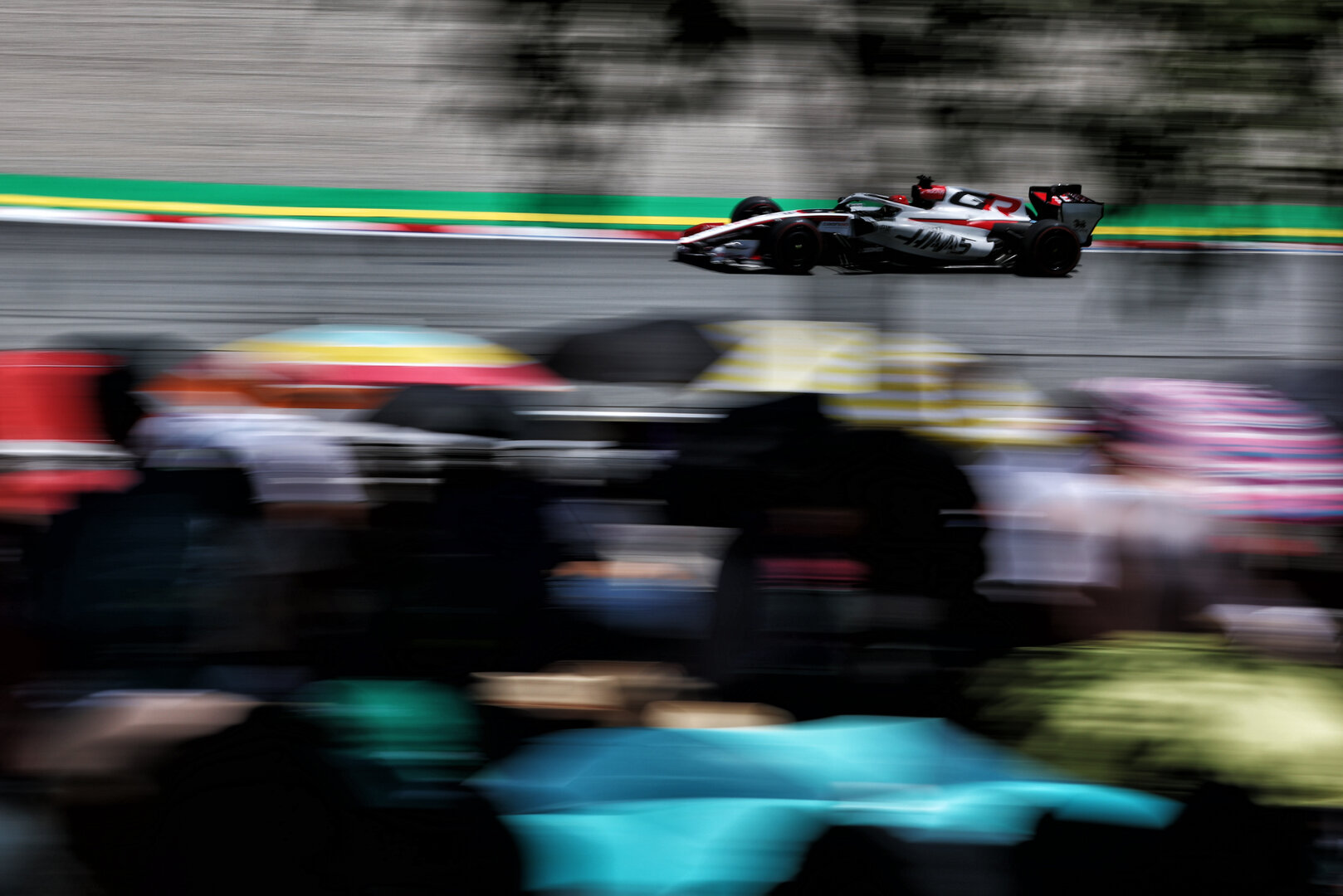 GP CATALUNYA, Esteban Ocon (FRA) Haas F1 Team VF-26.
13.06.2026. Formula 1 World Championship, Rd 7, Barcelona-Catalunya Grand Prix, Barcelona, Spain, Qualifiche Day.
- www.xpbimages.com, EMail: requests@xpbimages.com © Copyright: Bearne / XPB Images
