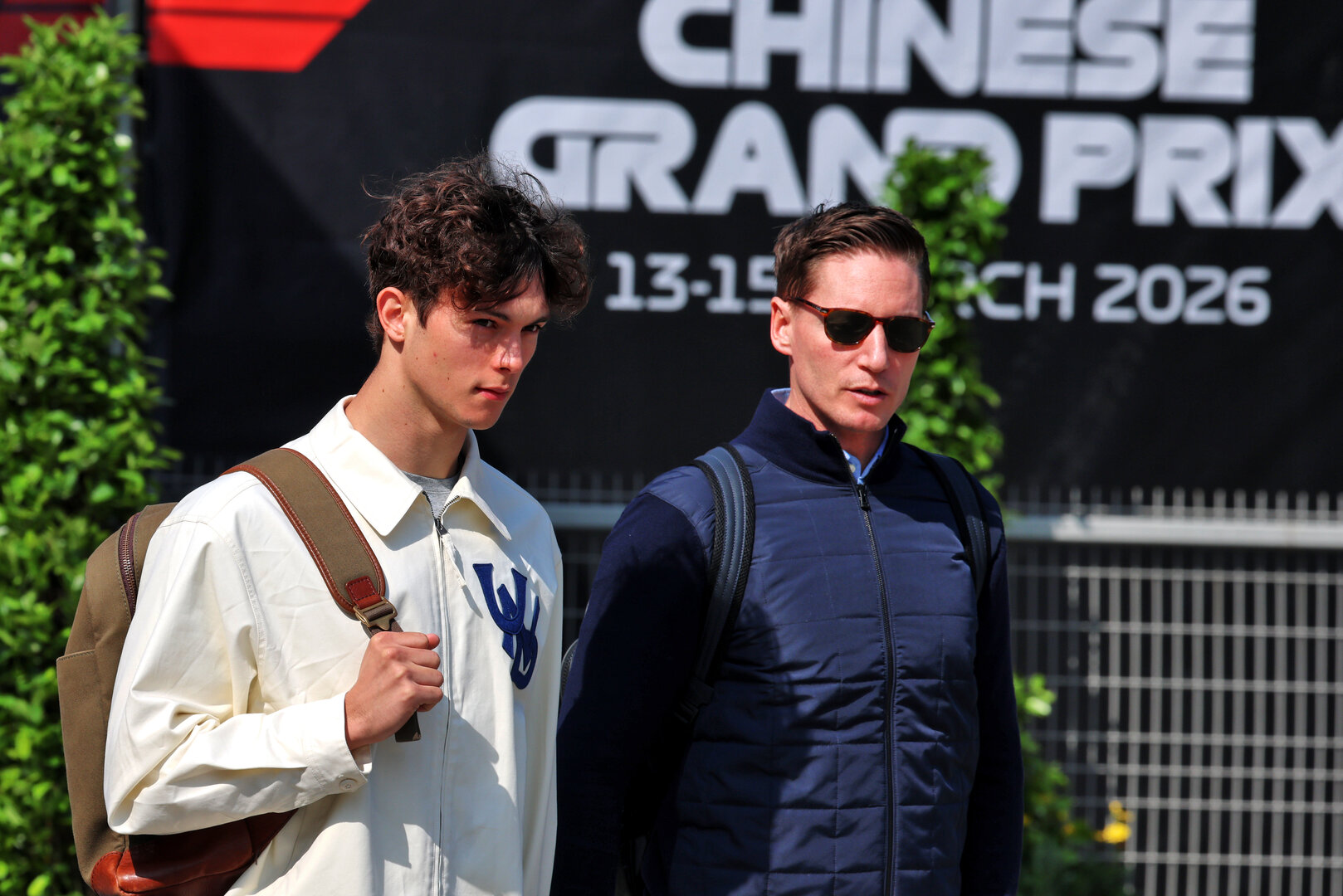 GP CINA, (L to R): Oliver Bearman (GBR) Haas F1 Team with his father David Bearman (GBR).
12.03.2026. Formula 1 World Championship, Rd 2, Chinese Grand Prix, Shanghai, China, Preparation Day.
- www.xpbimages.com, EMail: requests@xpbimages.com © Copyright: Moy / XPB Images