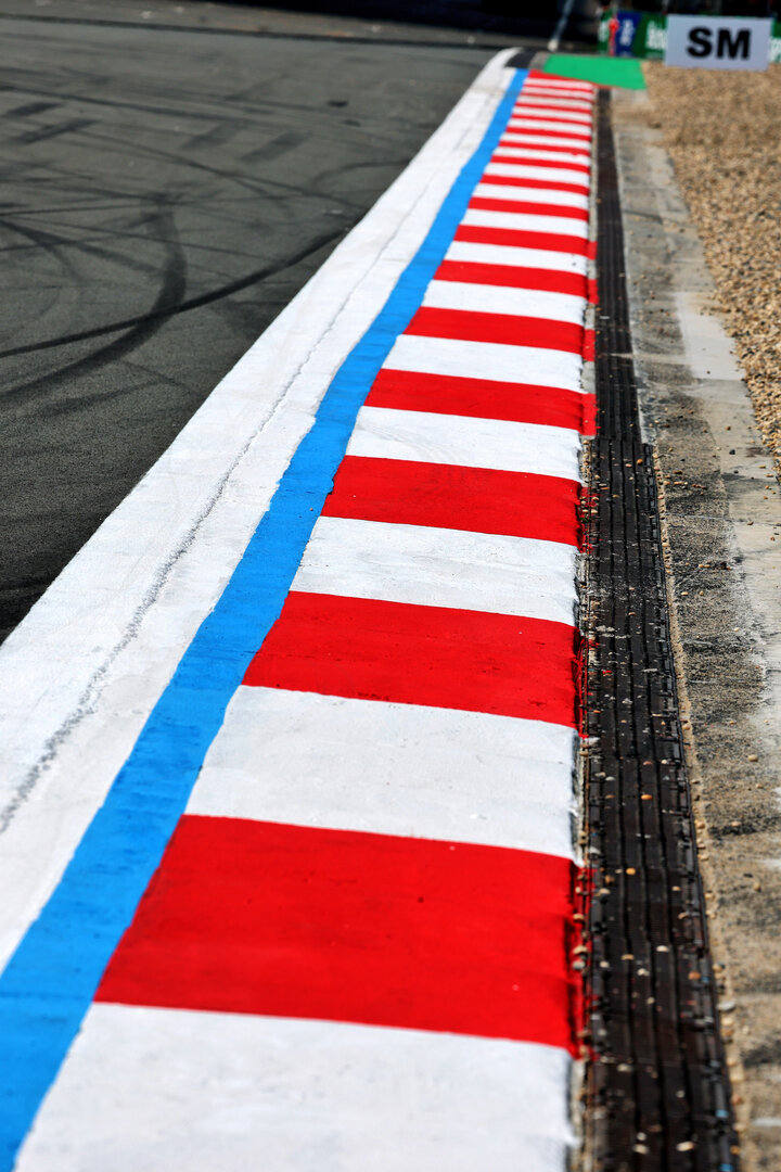 GP CINA, Circuit Atmosfera - kerb detail.
12.03.2026. Formula 1 World Championship, Rd 2, Chinese Grand Prix, Shanghai, China, Preparation Day.
- www.xpbimages.com, EMail: requests@xpbimages.com © Copyright: Moy / XPB Images