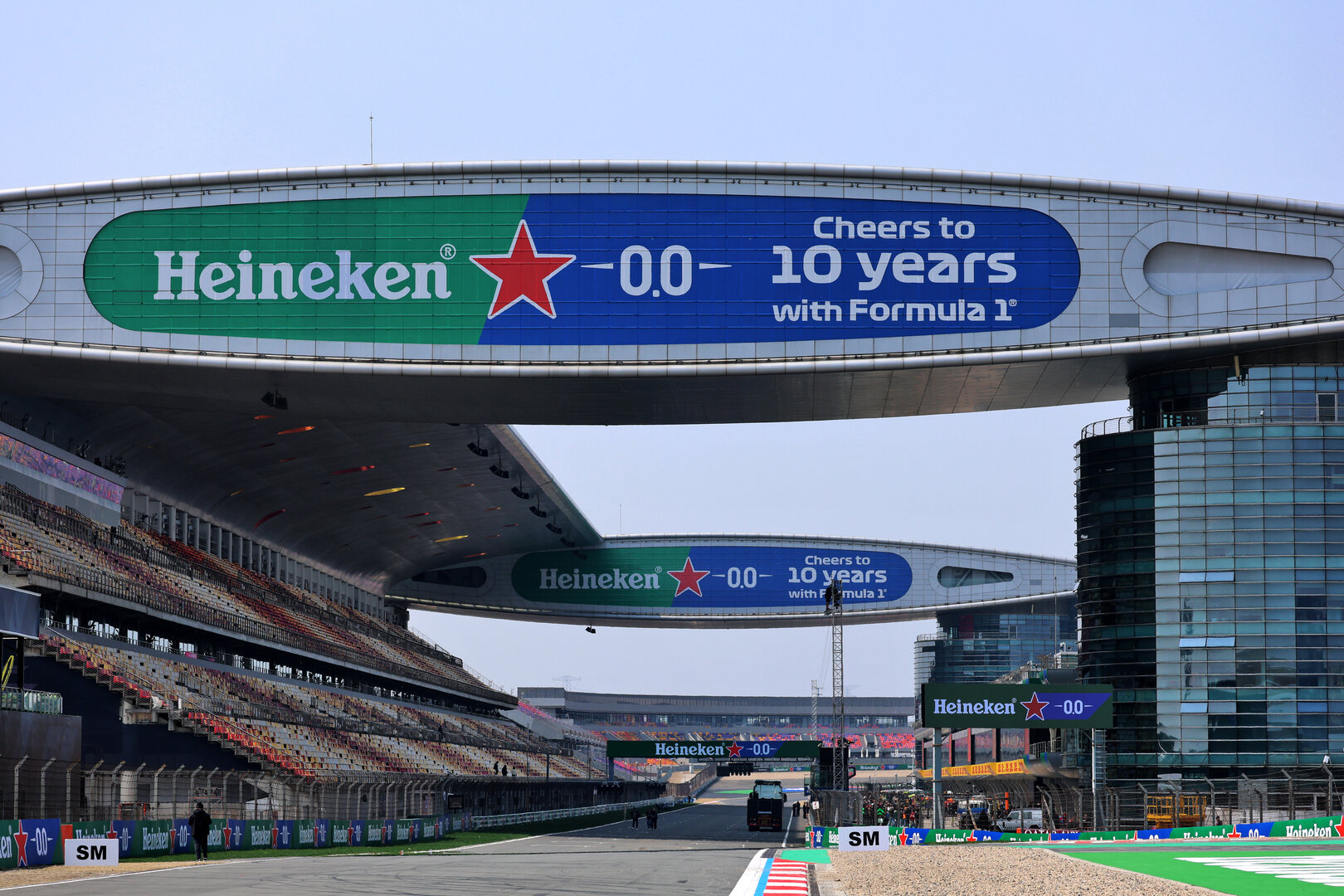 GP CINA, Circuit Atmosfera - the partenza / finish straight.
12.03.2026. Formula 1 World Championship, Rd 2, Chinese Grand Prix, Shanghai, China, Preparation Day.
- www.xpbimages.com, EMail: requests@xpbimages.com © Copyright: Moy / XPB Images