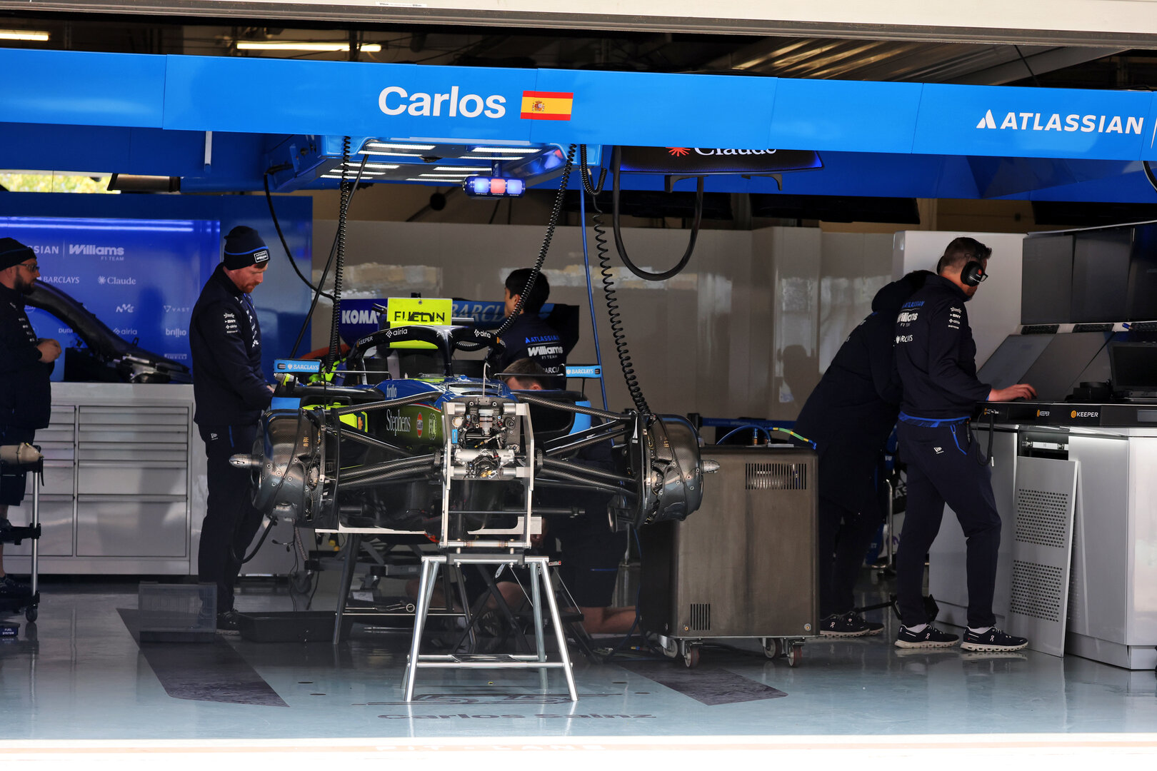 GP CINA, Williams F1 Team FW48 being prepared in the pit garage.
12.03.2026. Formula 1 World Championship, Rd 2, Chinese Grand Prix, Shanghai, China, Preparation Day.
- www.xpbimages.com, EMail: requests@xpbimages.com © Copyright: Moy / XPB Images