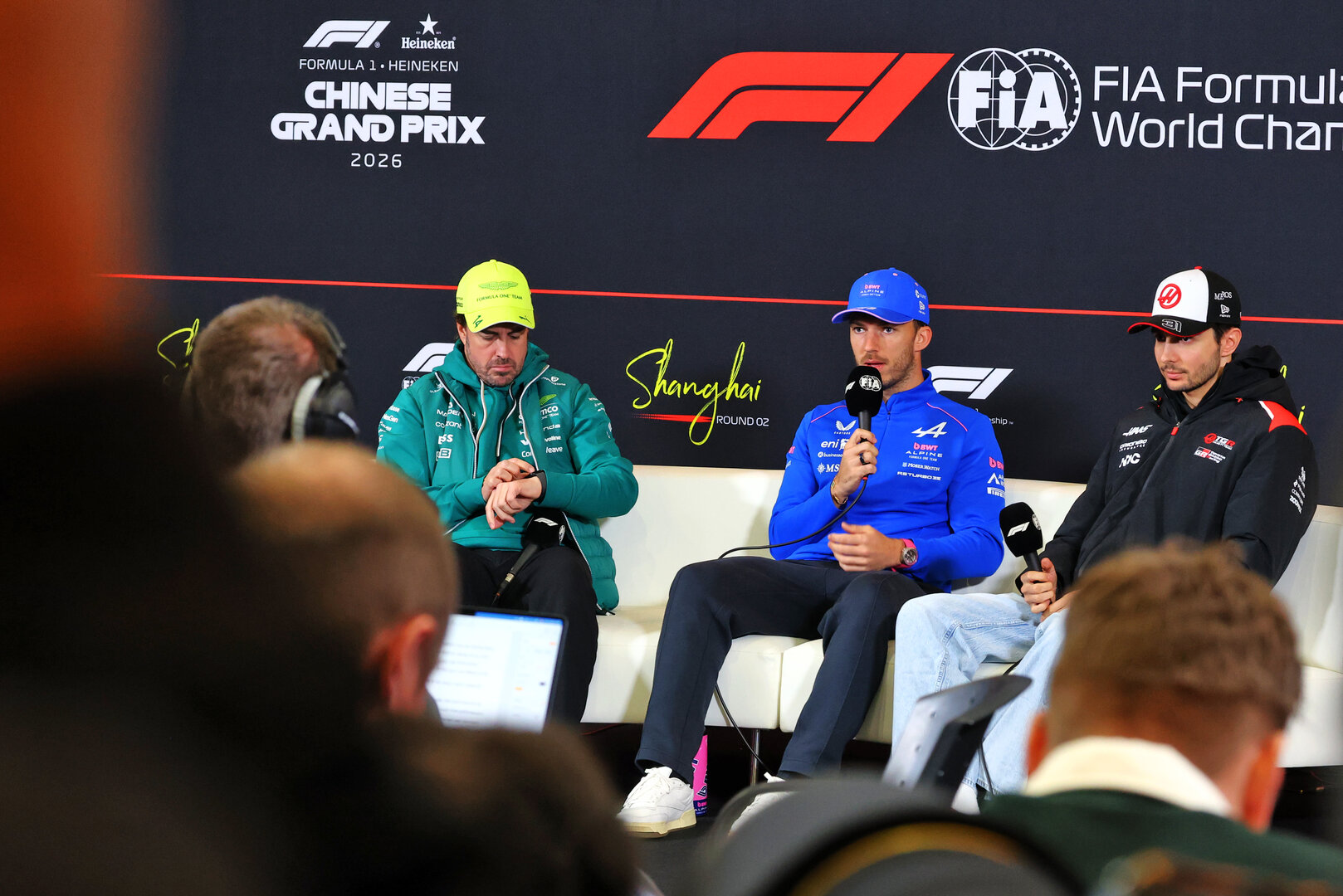 GP CINA, (L to R): Fernando Alonso (ESP) Aston Martin F1 Team; Pierre Gasly (FRA) Alpine F1 Team; e Esteban Ocon (FRA) Haas F1 Team, in the FIA Press Conference.
12.03.2026. Formula 1 World Championship, Rd 2, Chinese Grand Prix, Shanghai, China, Preparation Day.
- www.xpbimages.com, EMail: requests@xpbimages.com © Copyright: Bearne / XPB Images