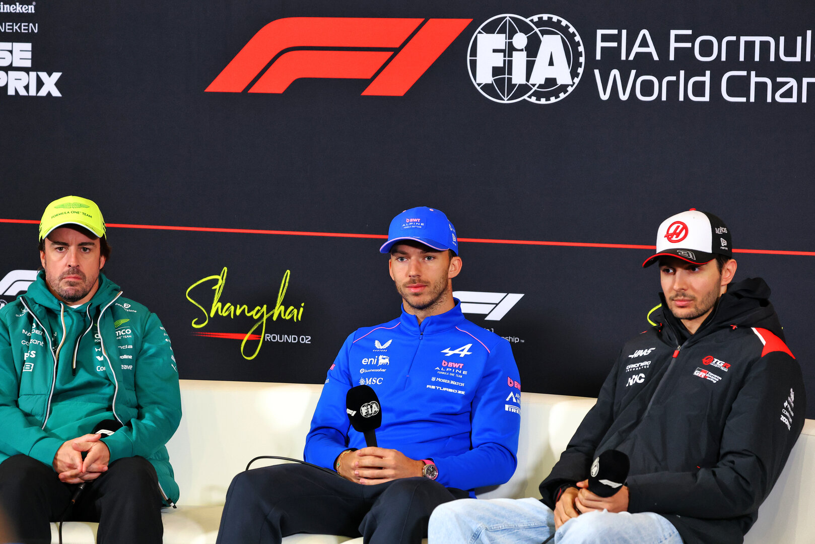 GP CINA, (L to R): Fernando Alonso (ESP) Aston Martin F1 Team; Pierre Gasly (FRA) Alpine F1 Team; e Esteban Ocon (FRA) Haas F1 Team, in the FIA Press Conference.
12.03.2026. Formula 1 World Championship, Rd 2, Chinese Grand Prix, Shanghai, China, Preparation Day.
- www.xpbimages.com, EMail: requests@xpbimages.com © Copyright: Bearne / XPB Images