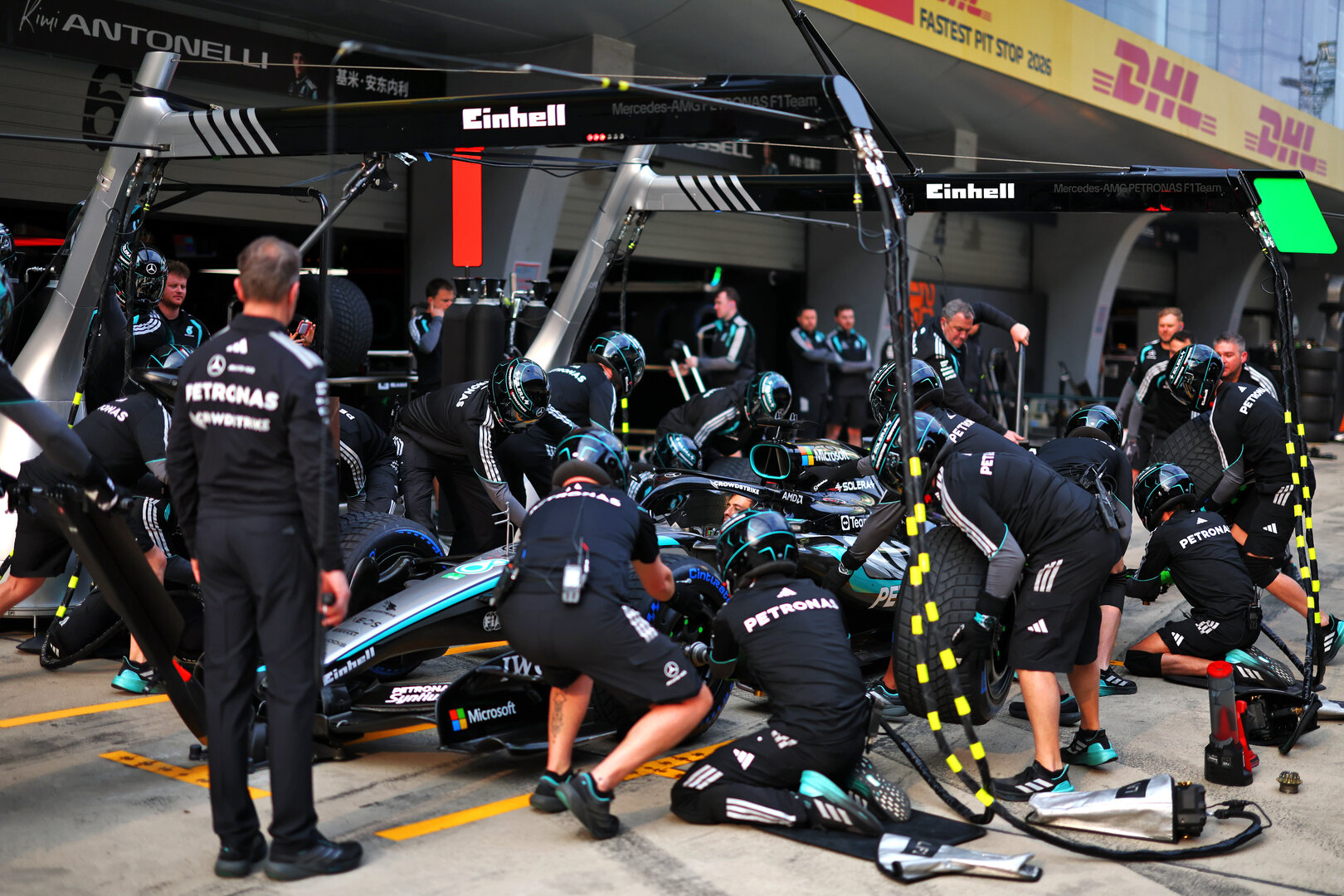 GP CINA, Mercedes AMG F1 Formula One Team practices a pit stop.
12.03.2026. Formula 1 World Championship, Rd 2, Chinese Grand Prix, Shanghai, China, Preparation Day.
 - www.xpbimages.com, EMail: requests@xpbimages.com © Copyright: Patching / XPB Images