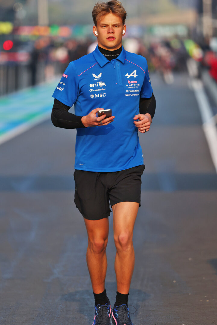 GP CINA, Paul Aron (EST) Alpine F1 Team Reserve Driver runs the circuit.
12.03.2026. Formula 1 World Championship, Rd 2, Chinese Grand Prix, Shanghai, China, Preparation Day.
- www.xpbimages.com, EMail: requests@xpbimages.com © Copyright: Bearne / XPB Images