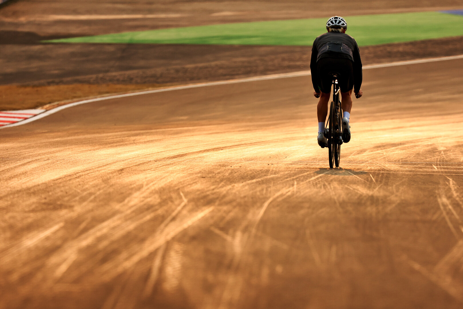 GP CINA, Valtteri Bottas (FIN) Cadillac Formula 1 Team rides the circuit.
12.03.2026. Formula 1 World Championship, Rd 2, Chinese Grand Prix, Shanghai, China, Preparation Day.
- www.xpbimages.com, EMail: requests@xpbimages.com © Copyright: Bearne / XPB Images