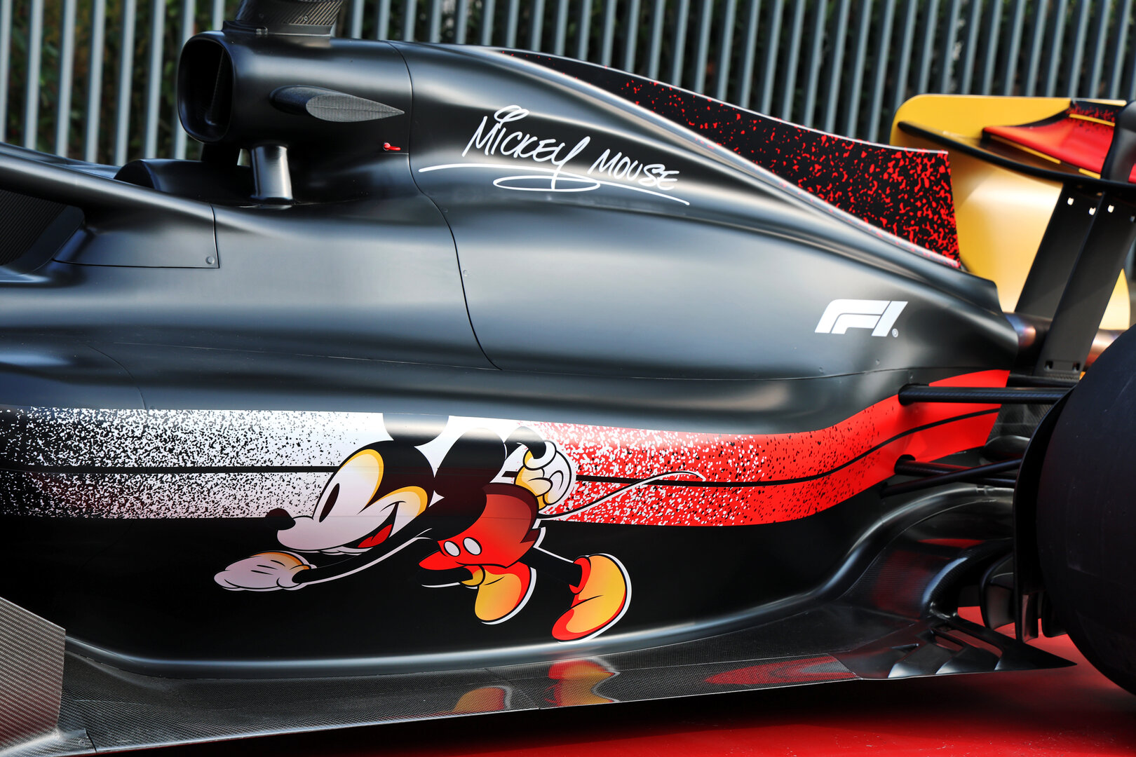 GP CINA, Paddock Atmosfera - F1 / Disney / Mickey Mouse show car.
13.03.2026. Formula 1 World Championship, Rd 2, Chinese Grand Prix, Shanghai, China, Sprint Qualifiche Day.
- www.xpbimages.com, EMail: requests@xpbimages.com © Copyright: Batchelor / XPB Images