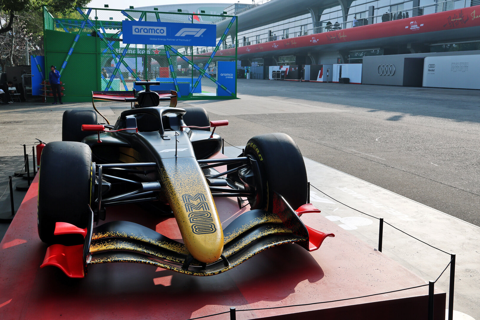 GP CINA, Paddock Atmosfera - F1 / Disney / Mickey Mouse show car.
13.03.2026. Formula 1 World Championship, Rd 2, Chinese Grand Prix, Shanghai, China, Sprint Qualifiche Day.
- www.xpbimages.com, EMail: requests@xpbimages.com © Copyright: Batchelor / XPB Images