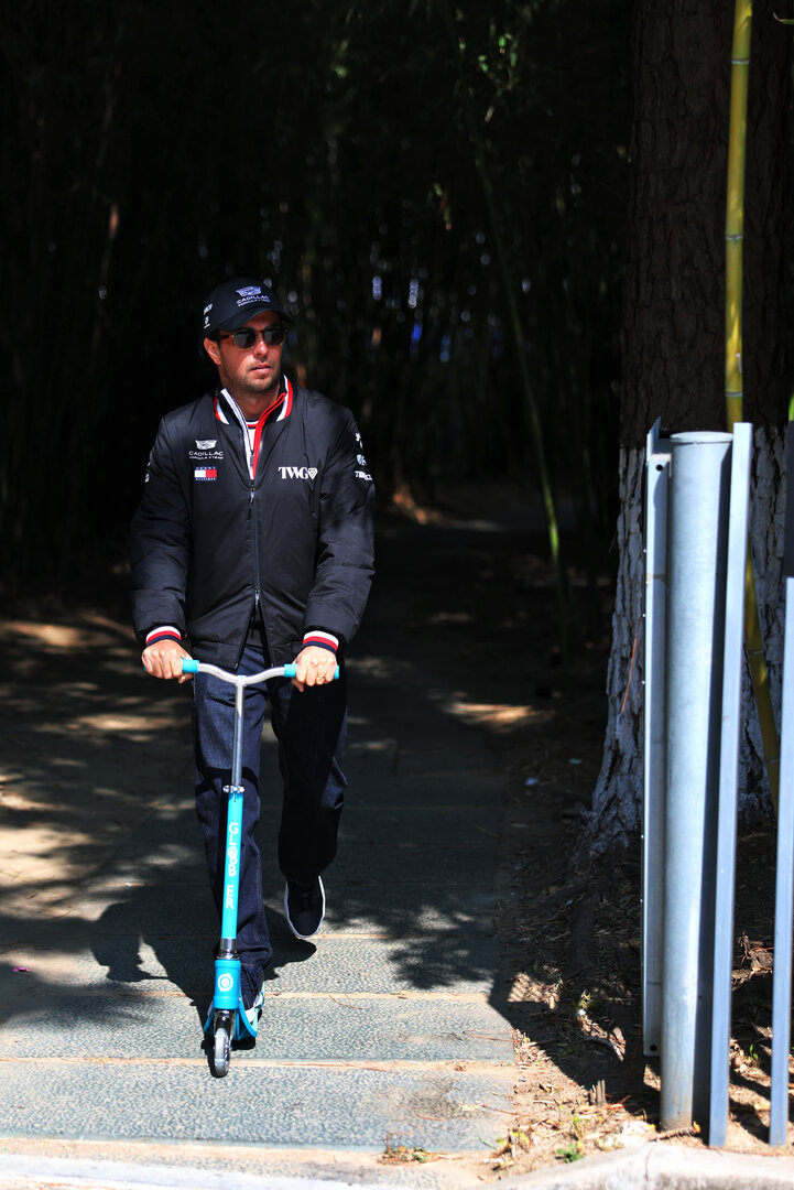 GP CINA, Sergio Perez (MEX) Cadillac Formula 1 Team.
13.03.2026. Formula 1 World Championship, Rd 2, Chinese Grand Prix, Shanghai, China, Sprint Qualifiche Day.
- www.xpbimages.com, EMail: requests@xpbimages.com © Copyright: Bearne / XPB Images