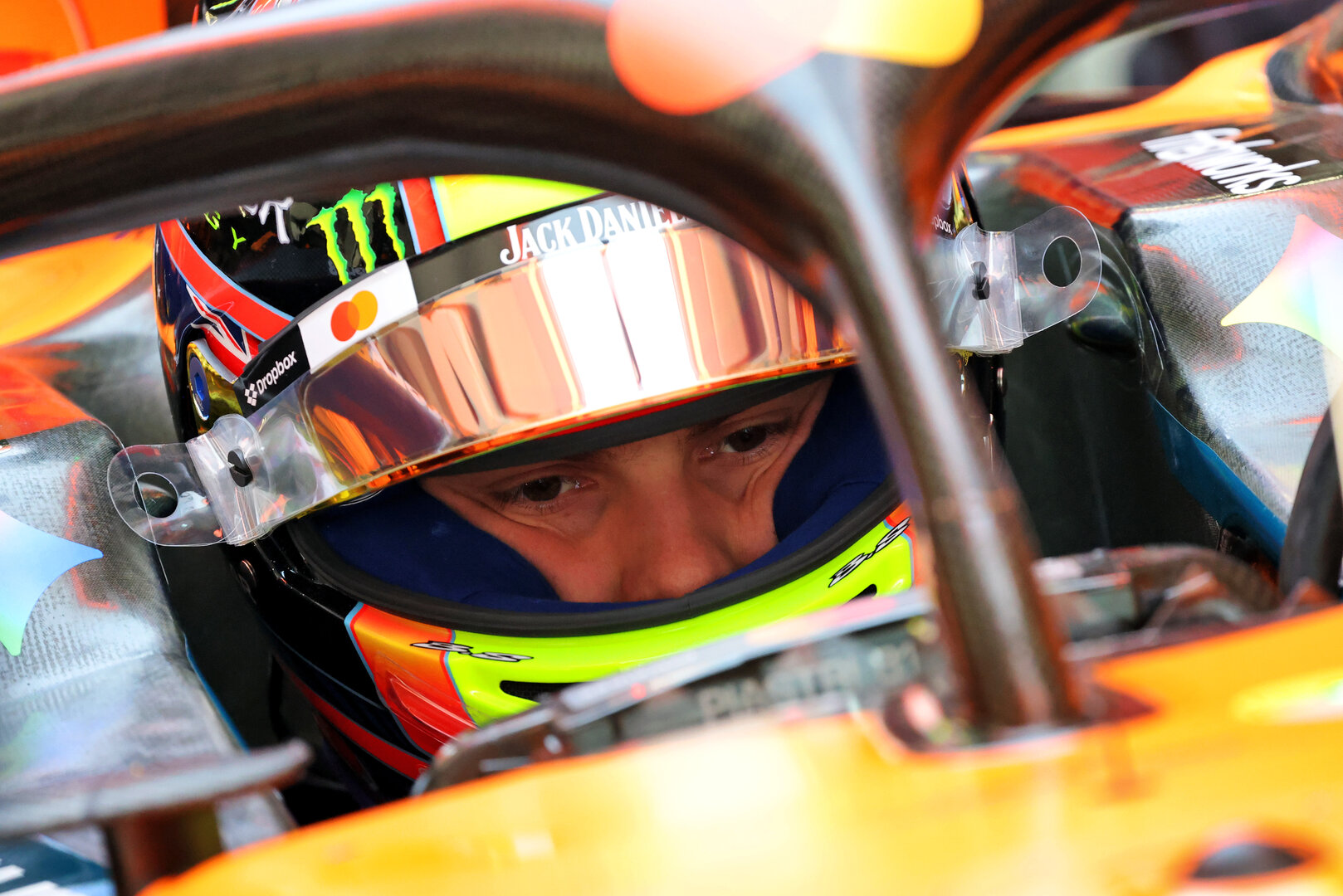 GP CINA, Oscar Piastri (AUS) McLaren F1 Team MCL40.
13.03.2026. Formula 1 World Championship, Rd 2, Chinese Grand Prix, Shanghai, China, Sprint Qualifiche Day.
- www.xpbimages.com, EMail: requests@xpbimages.com © Copyright: Batchelor / XPB Images