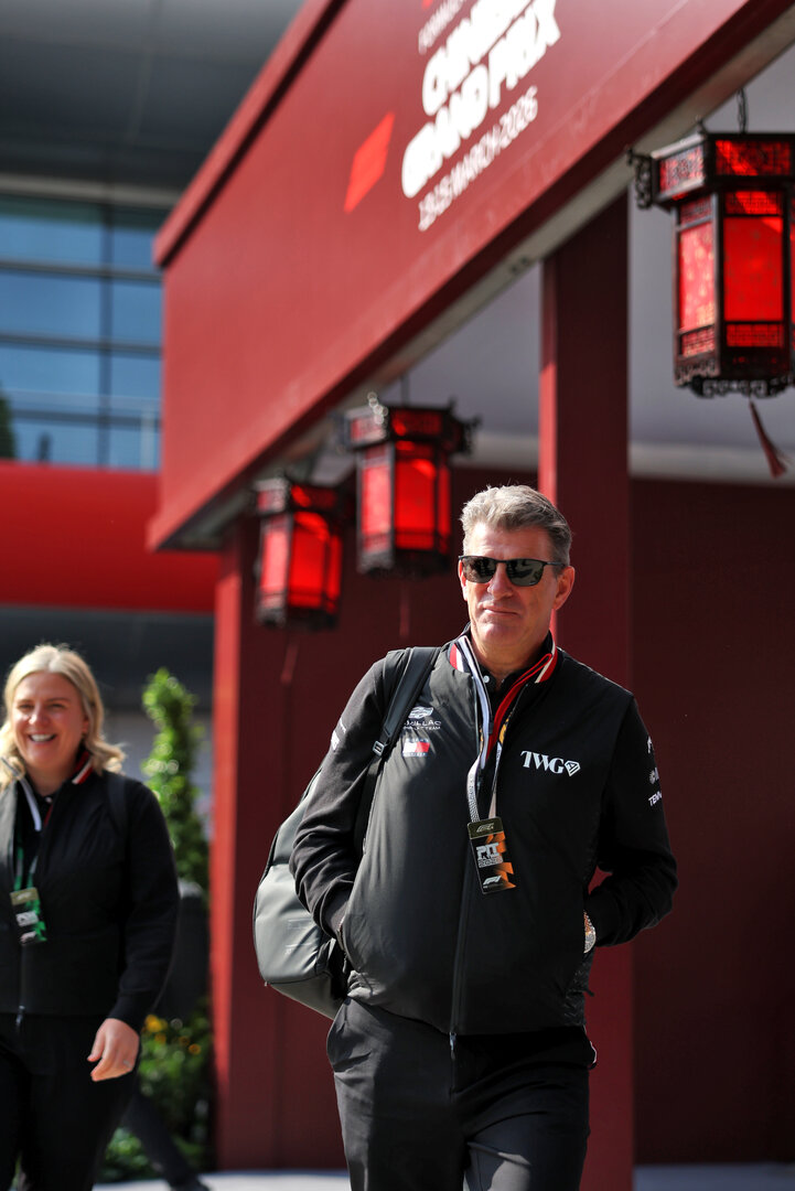 GP CINA, Graeme Lowdon (GBR) Cadillac Formula 1 Team, Team Principal.
13.03.2026. Formula 1 World Championship, Rd 2, Chinese Grand Prix, Shanghai, China, Sprint Qualifiche Day.
- www.xpbimages.com, EMail: requests@xpbimages.com © Copyright: Bearne / XPB Images