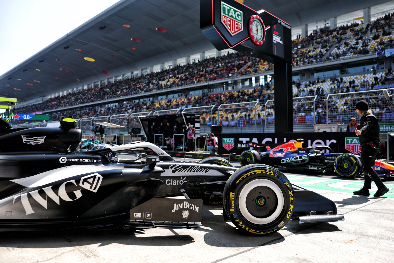 GP CINA, Valtteri Bottas (FIN) Cadillac Formula 1 Team MAC-26 in the pits.
13.03.2026. Formula 1 World Championship, Rd 2, Chinese Grand Prix, Shanghai, China, Sprint Qualifiche Day.
- www.xpbimages.com, EMail: requests@xpbimages.com © Copyright: Bearne / XPB Images