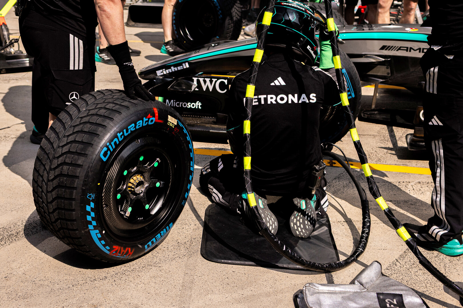 GP CINA, Mercedes AMG F1 Formula One Team practices a pit stop.
13.03.2026. Formula 1 World Championship, Rd 2, Chinese Grand Prix, Shanghai, China, Sprint Qualifiche Day.
- www.xpbimages.com, EMail: requests@xpbimages.com © Copyright: Denny / XPB Images