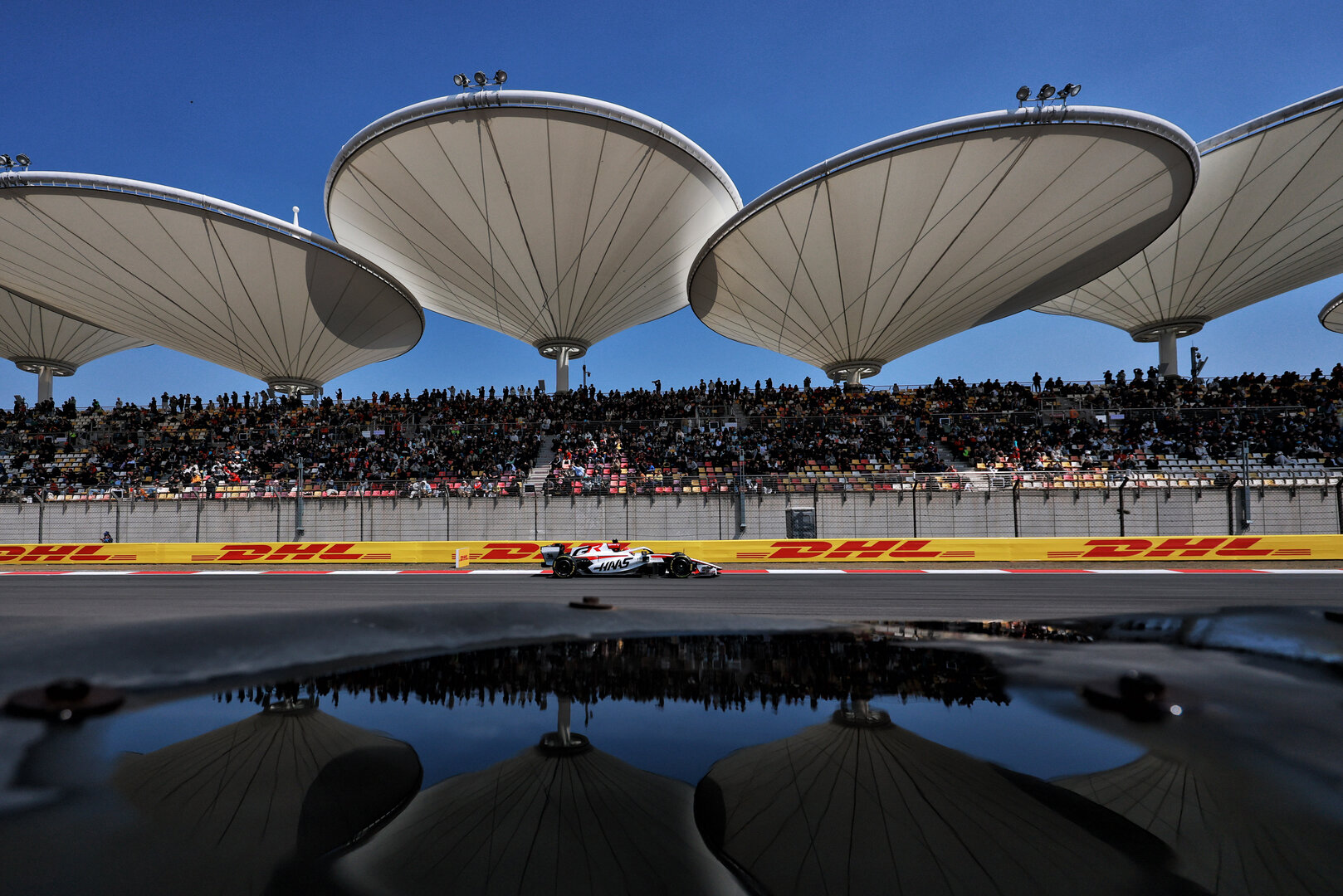 GP CINA, Esteban Ocon (FRA) Haas F1 Team VF-26.
13.03.2026. Formula 1 World Championship, Rd 2, Chinese Grand Prix, Shanghai, China, Sprint Qualifiche Day.
- www.xpbimages.com, EMail: requests@xpbimages.com © Copyright: Moy / XPB Images