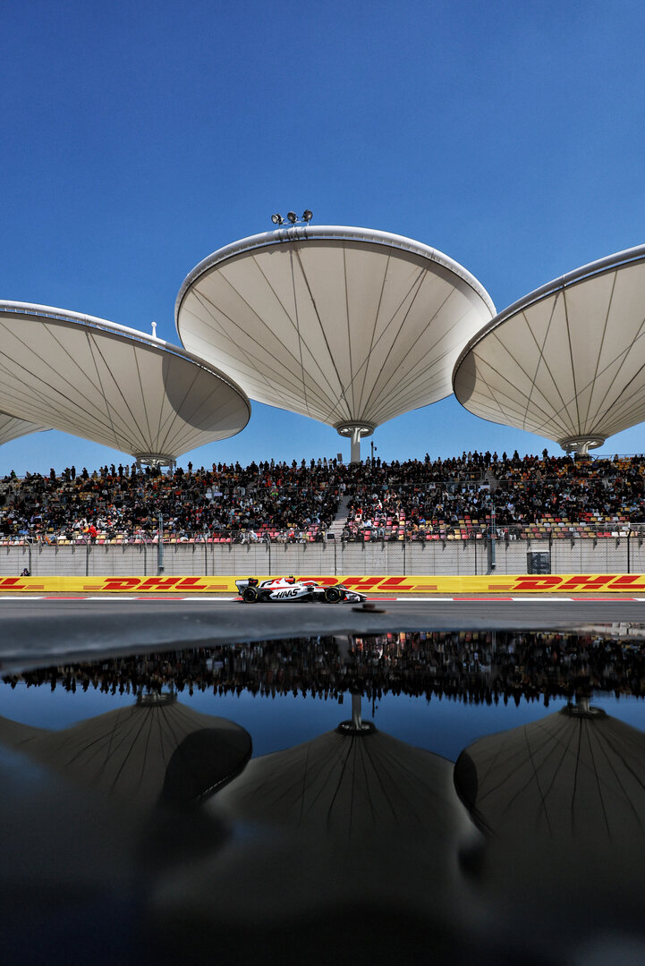 GP CINA, Oliver Bearman (GBR) Haas F1 Team VF-26.
13.03.2026. Formula 1 World Championship, Rd 2, Chinese Grand Prix, Shanghai, China, Sprint Qualifiche Day.
- www.xpbimages.com, EMail: requests@xpbimages.com © Copyright: Moy / XPB Images