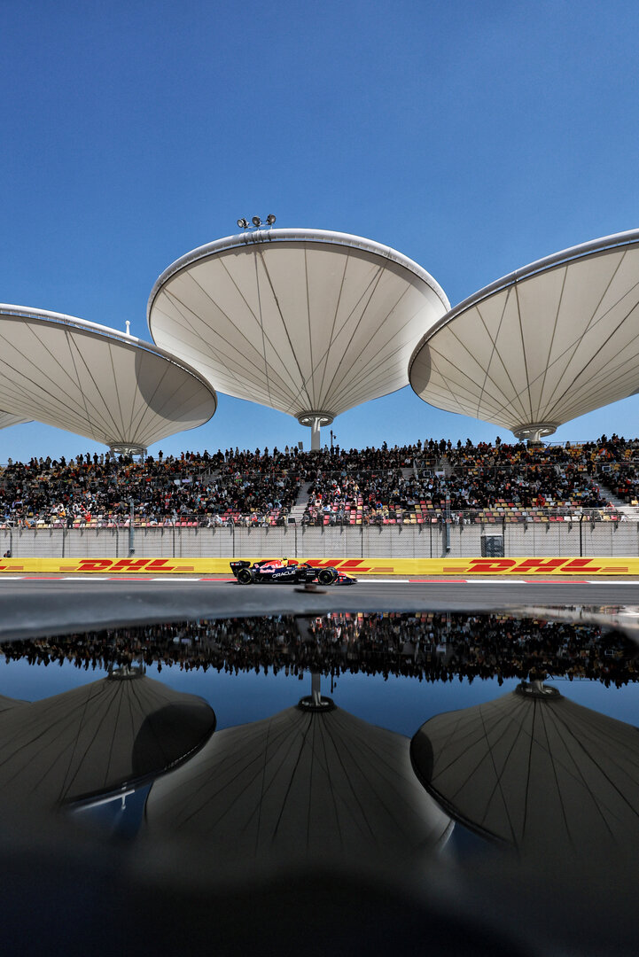 GP CINA, Isack Hadjar (FRA) Red Bull Racing RB22.
13.03.2026. Formula 1 World Championship, Rd 2, Chinese Grand Prix, Shanghai, China, Sprint Qualifiche Day.
- www.xpbimages.com, EMail: requests@xpbimages.com © Copyright: Moy / XPB Images